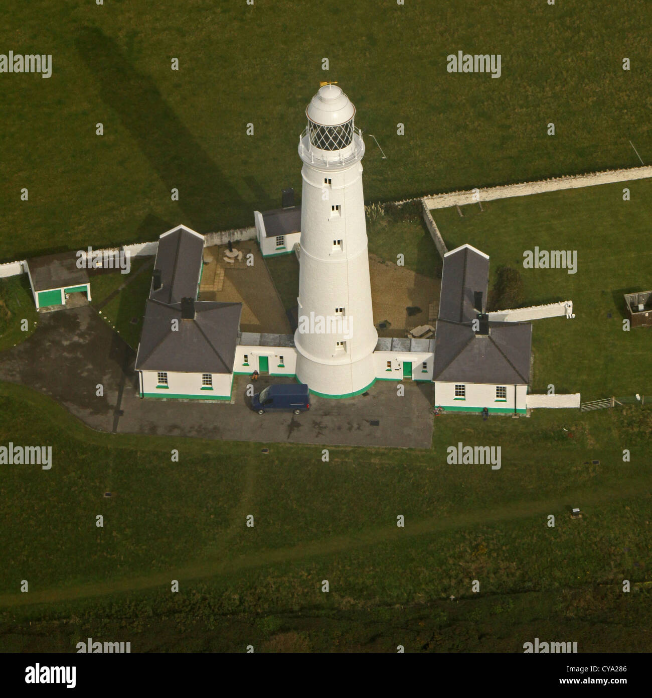 Vista aerea di Nash Point Lighthouse vicino a Cardiff, Galles del Sud Foto Stock