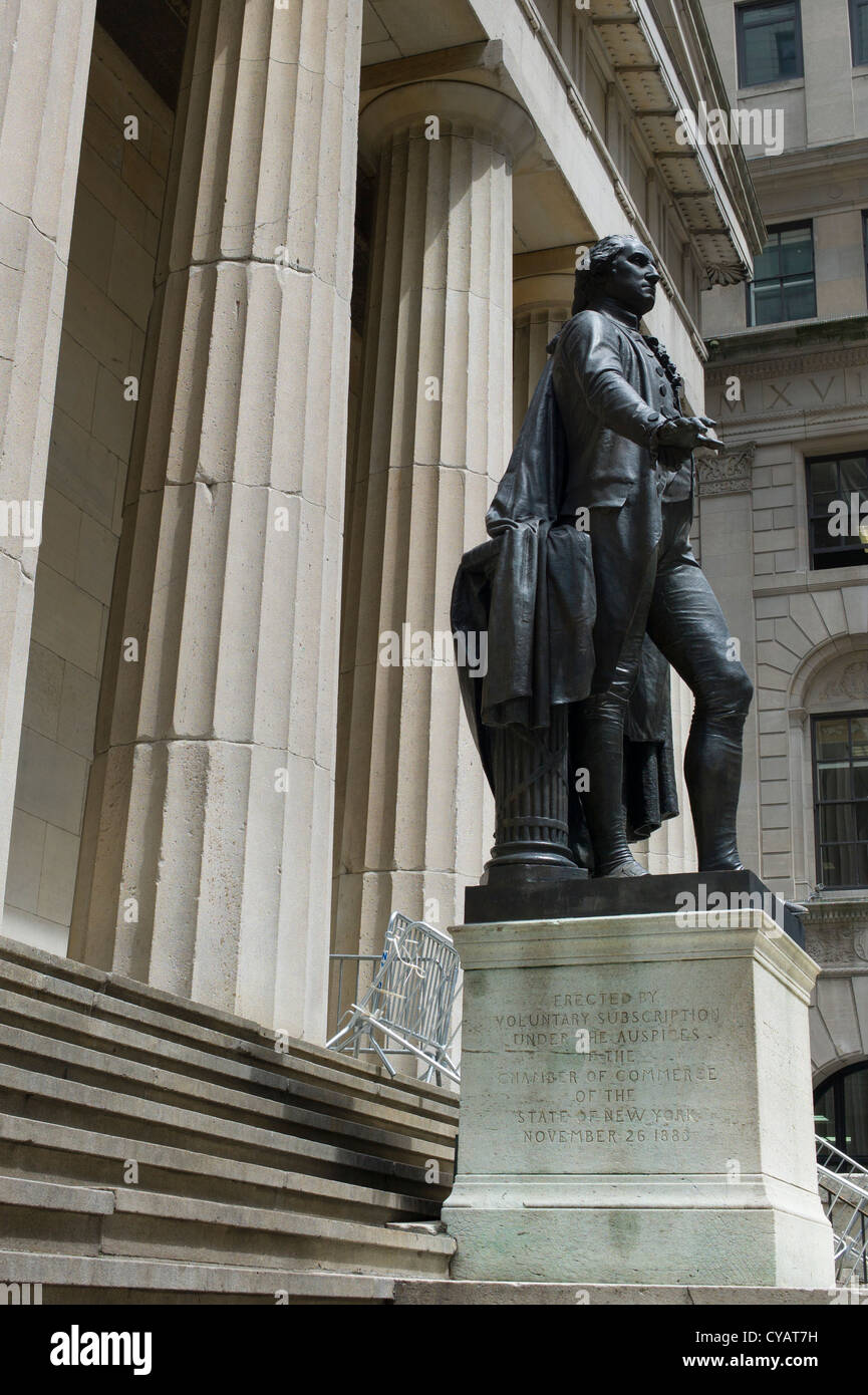 GEORGE WASHINGTON statua Federal Reserve Bank WALL STREET NEW YORK CITY NEW YORK STATI UNITI D'AMERICA Foto Stock