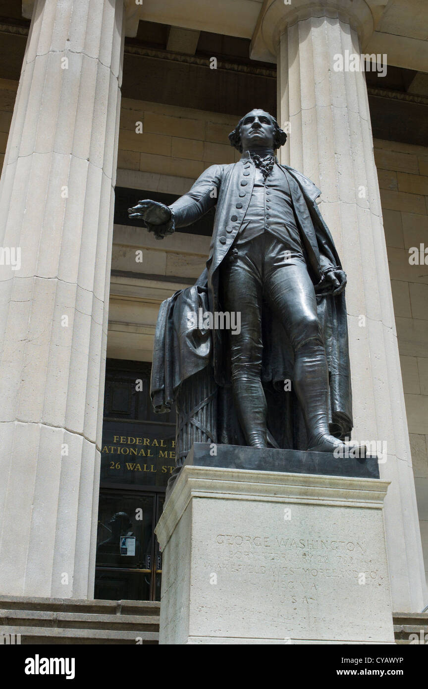 GEORGE WASHINGTON statua Federal Reserve Bank di NEW YORK CITY NEW YORK STATI UNITI D'AMERICA Foto Stock
