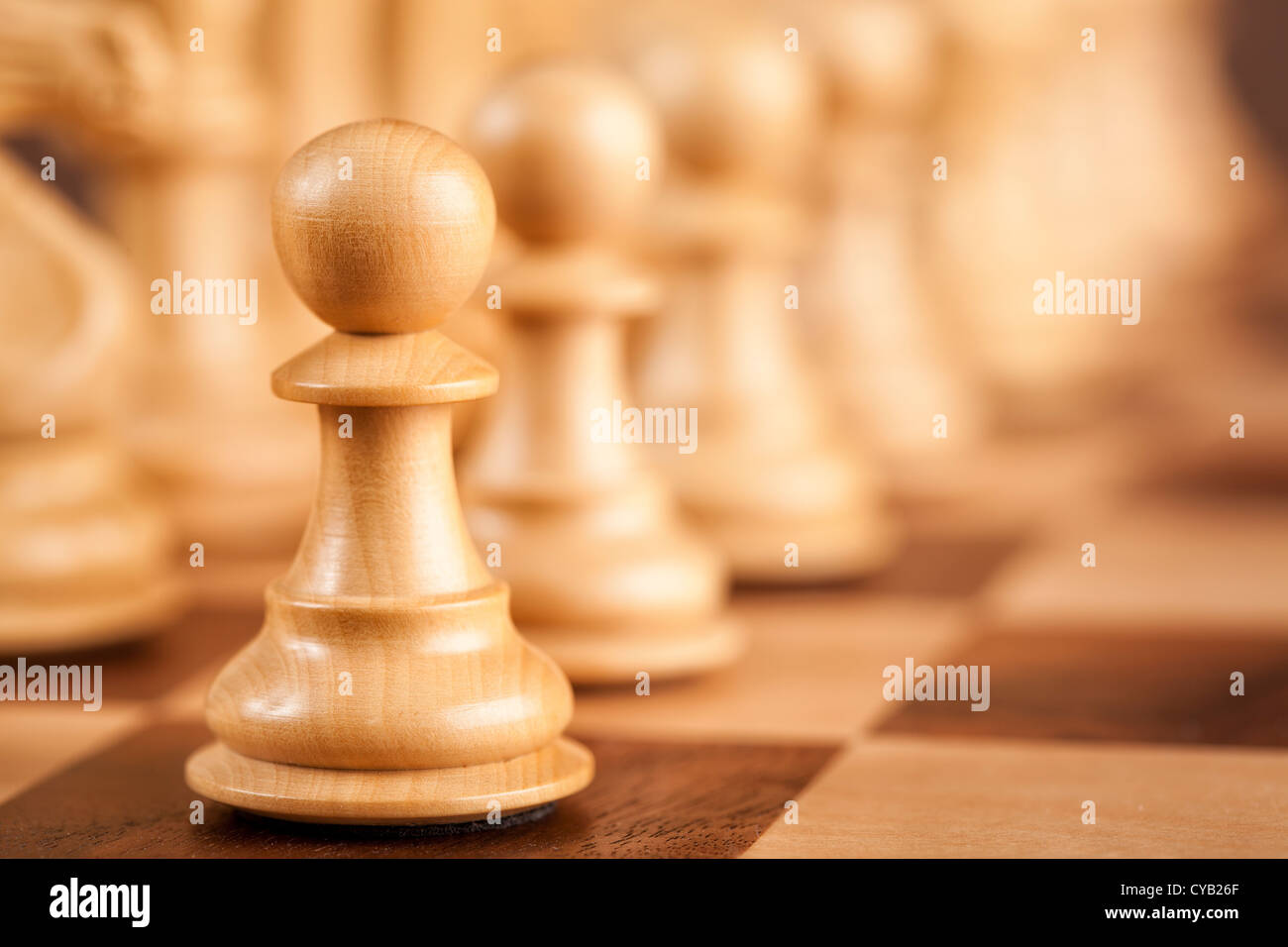 Pronti per la battaglia. Ferma la vita con pezzi di scacchi. Foto Stock