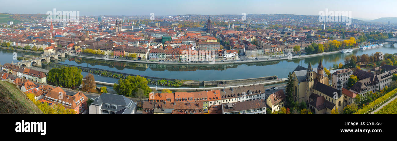 Vista panoramica di antica città di Würzburg Wuerzburg e fiume Main in Germania Foto Stock