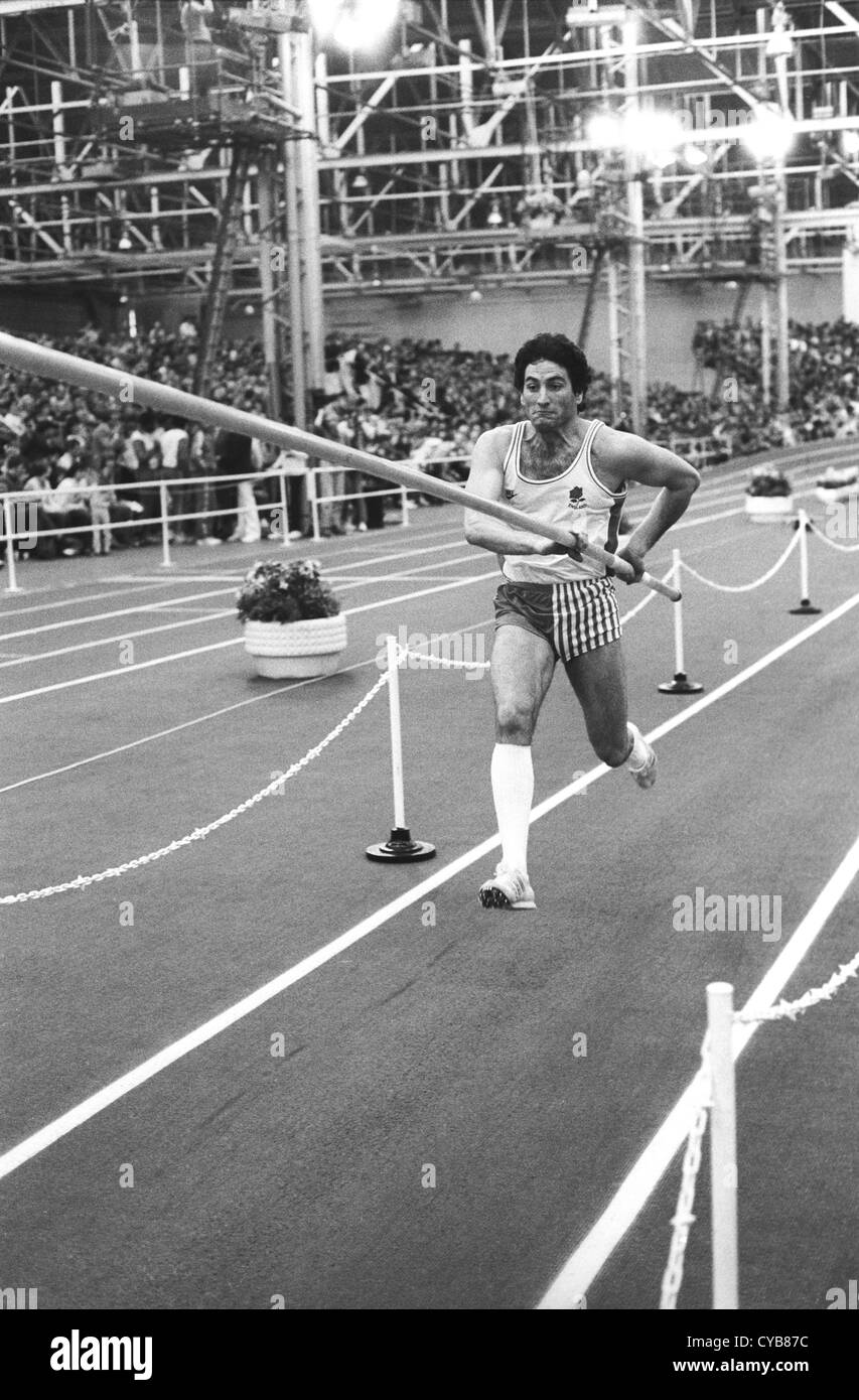 Gran Bretagna contro STATI UNITI D'AMERICA, meeting di atletica a RAF Cosford Athletics Stadium, Shropshire, Inghilterra, 9 marzo 1985 Foto Stock