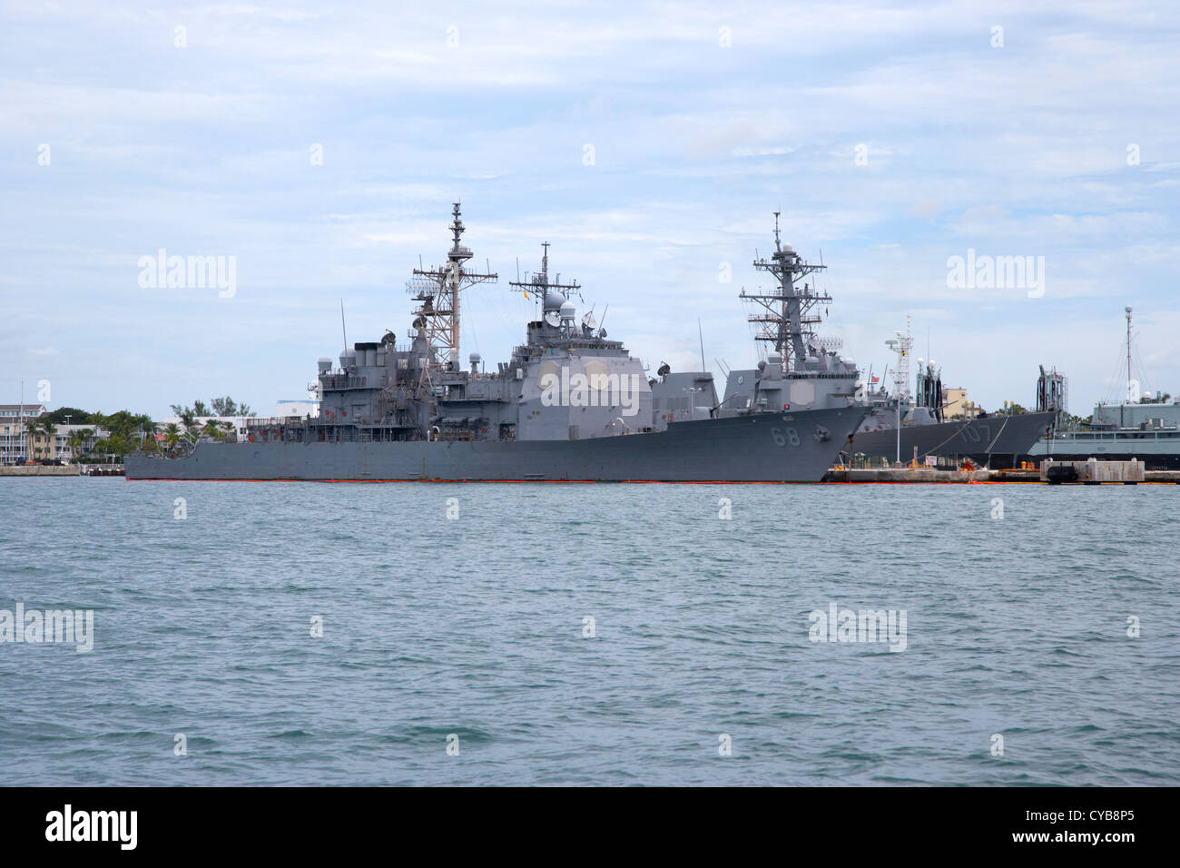 Uss anzio missile cruiser e navy navi da guerra mole pier key west harbour florida usa Foto Stock