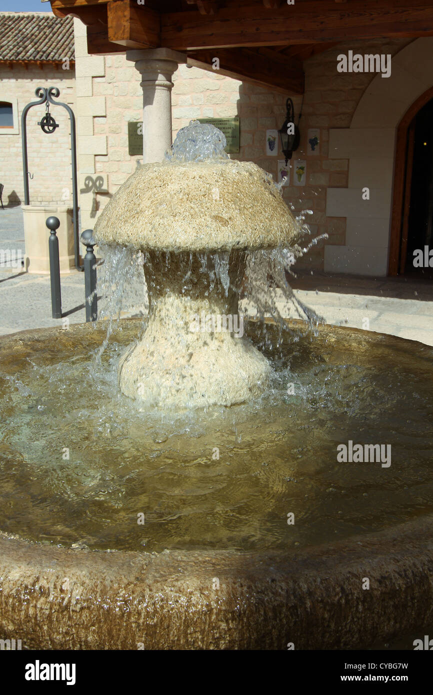 Tipica fontana di pietra Foto Stock