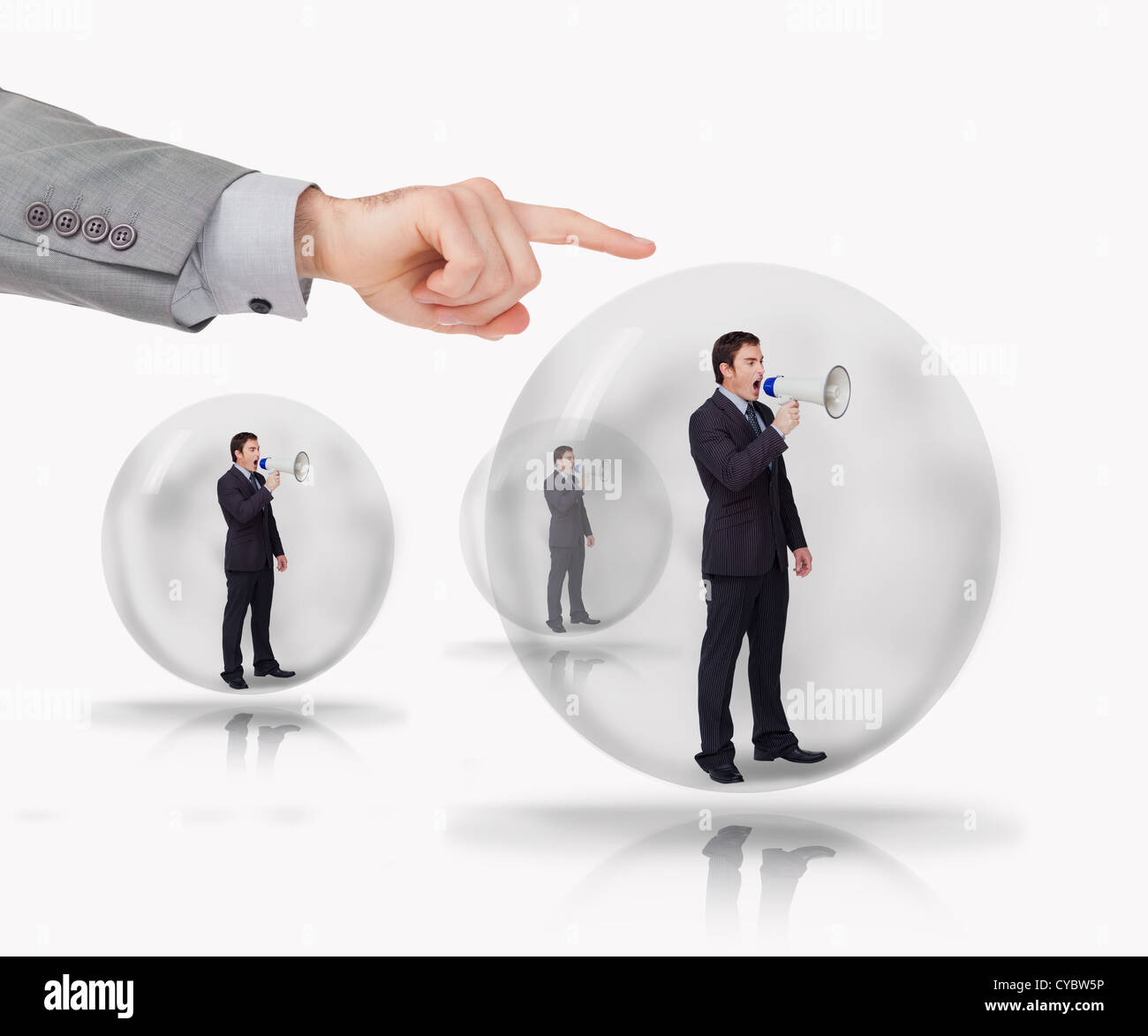 Tre uomini di affari in piedi in bolla con megafono Foto Stock