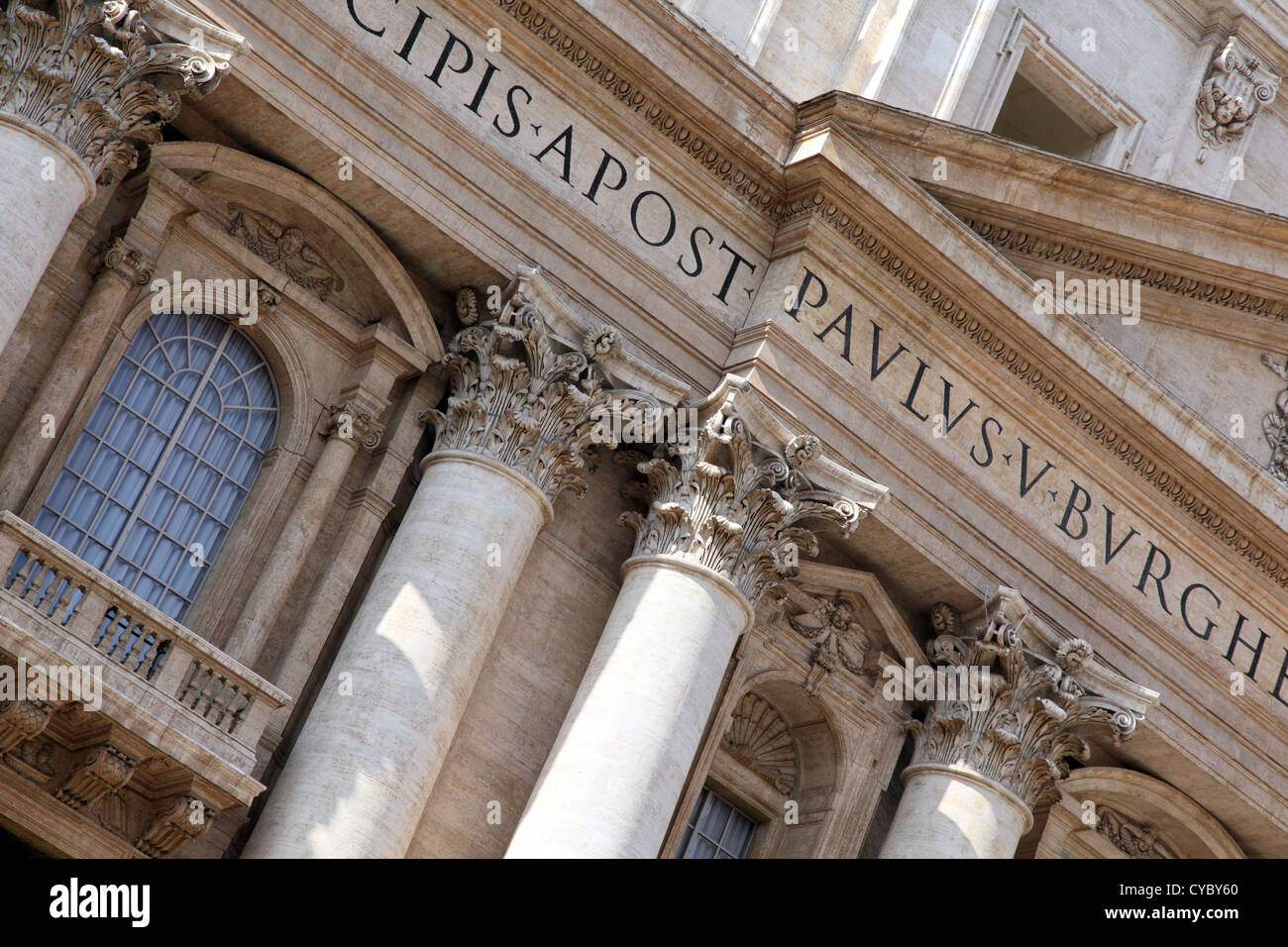 La facciata della Basilica di San Pietro. I dettagli. Vaticano. Foto Stock