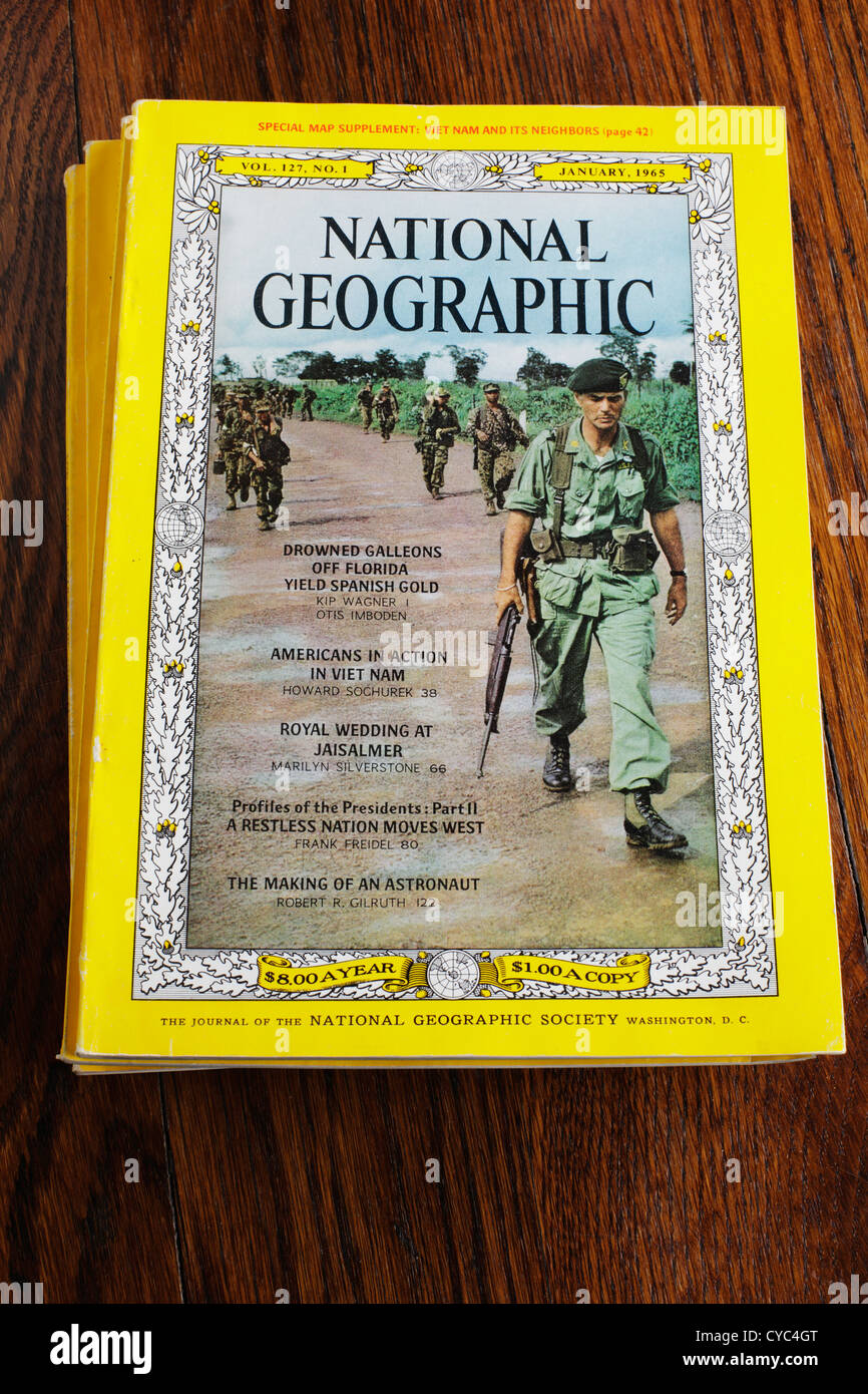 La rivista National Geographic coperchio dal gennaio 1965 incluso coperchio articolo su americani in Vietnam. Solo uso editoriale. Foto Stock