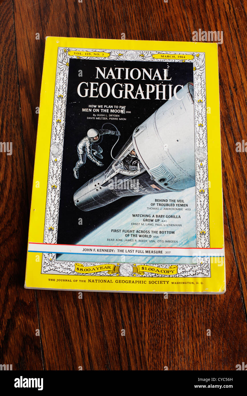 La rivista National Geographic coperchio dal marzo 1964 incluso coperchio articolo su come abbiamo intenzione di mettere gli uomini sulla luna. Solo editoriale Foto Stock