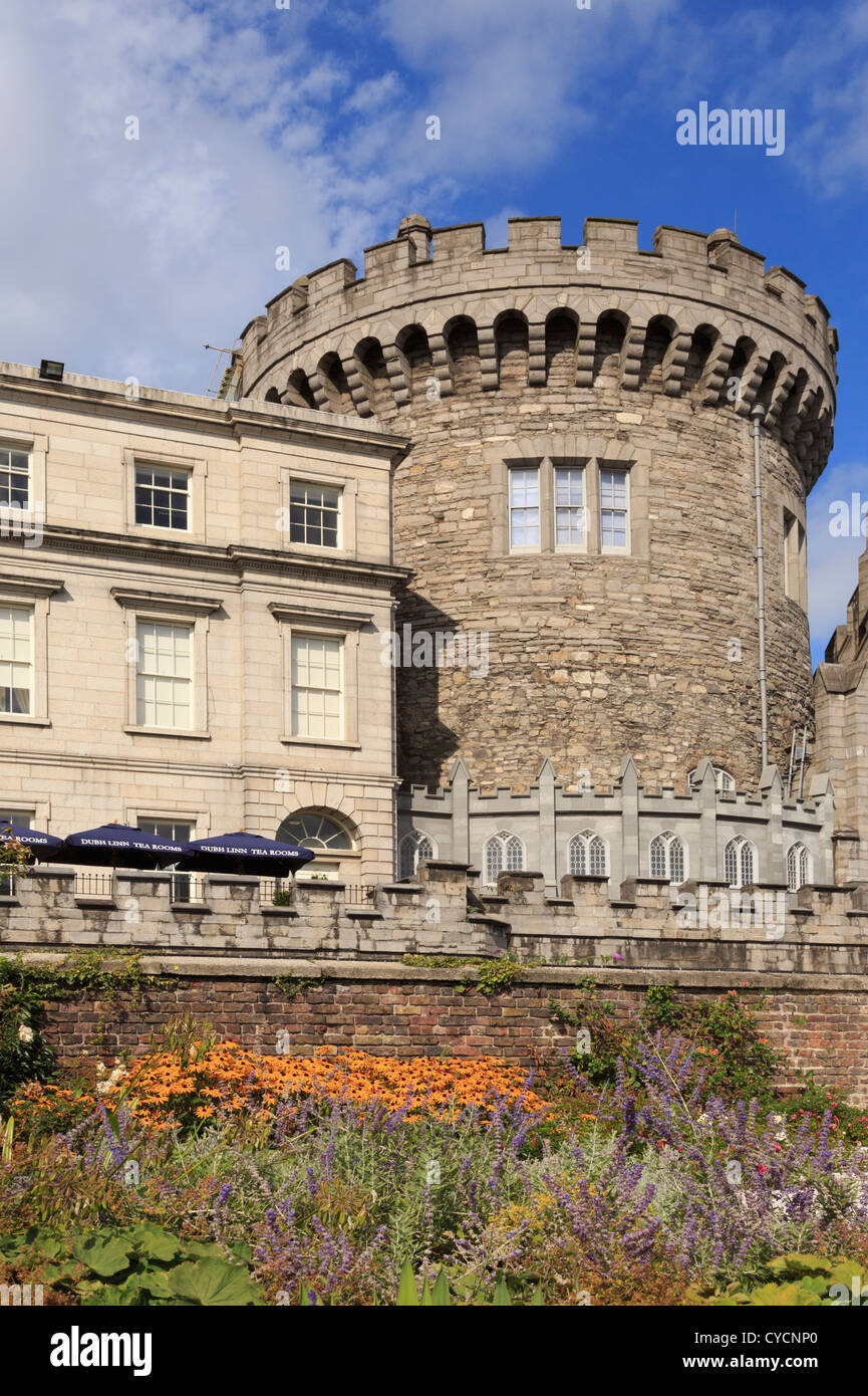 Xiii secolo torre Record è rimasta solo la parte di originale medievale castello normanno, ora museo Garda in Dublino Irlanda Eire Foto Stock