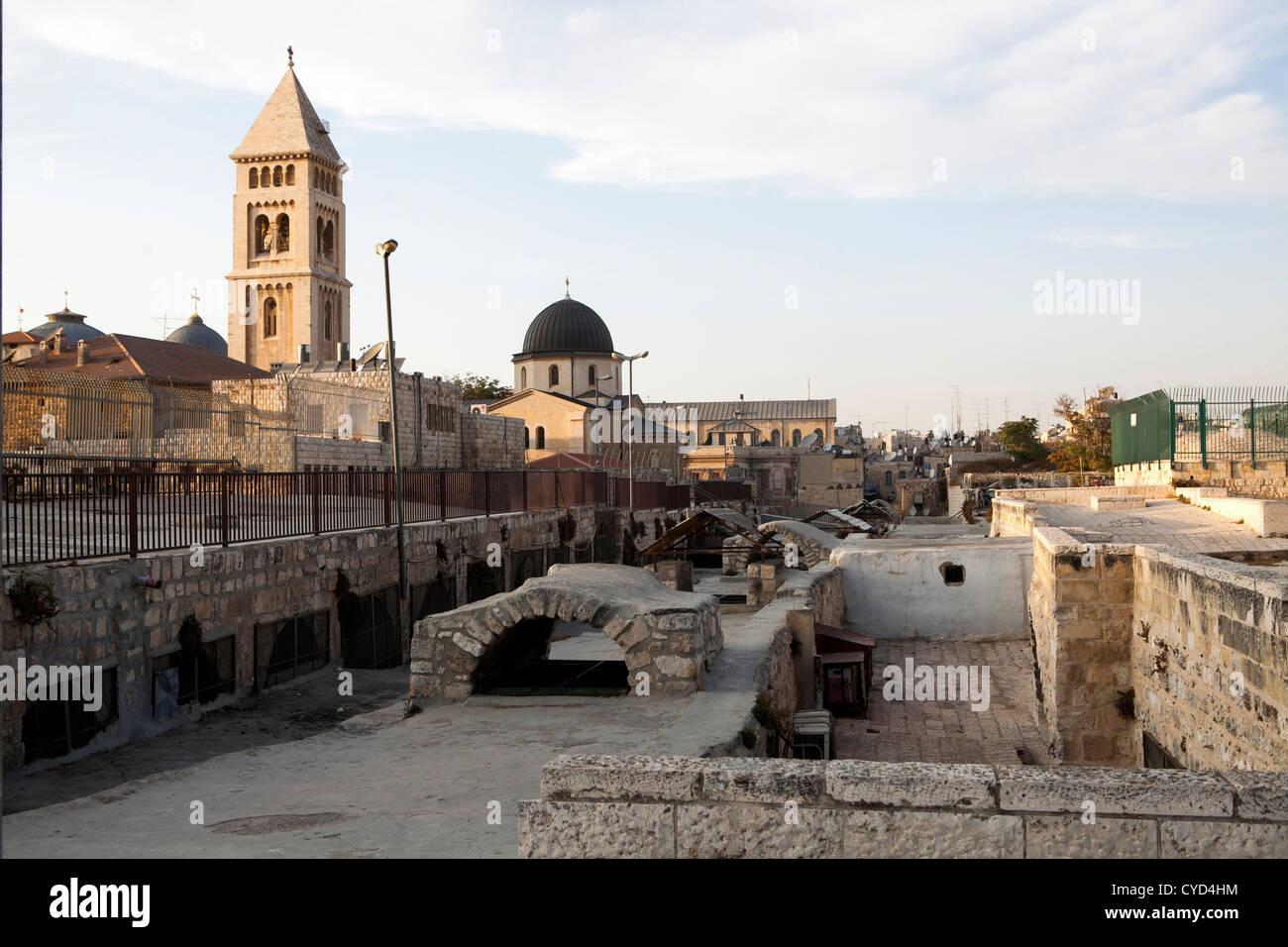 La città vecchia di Gerusalemme sulla parte superiore. Foto Stock