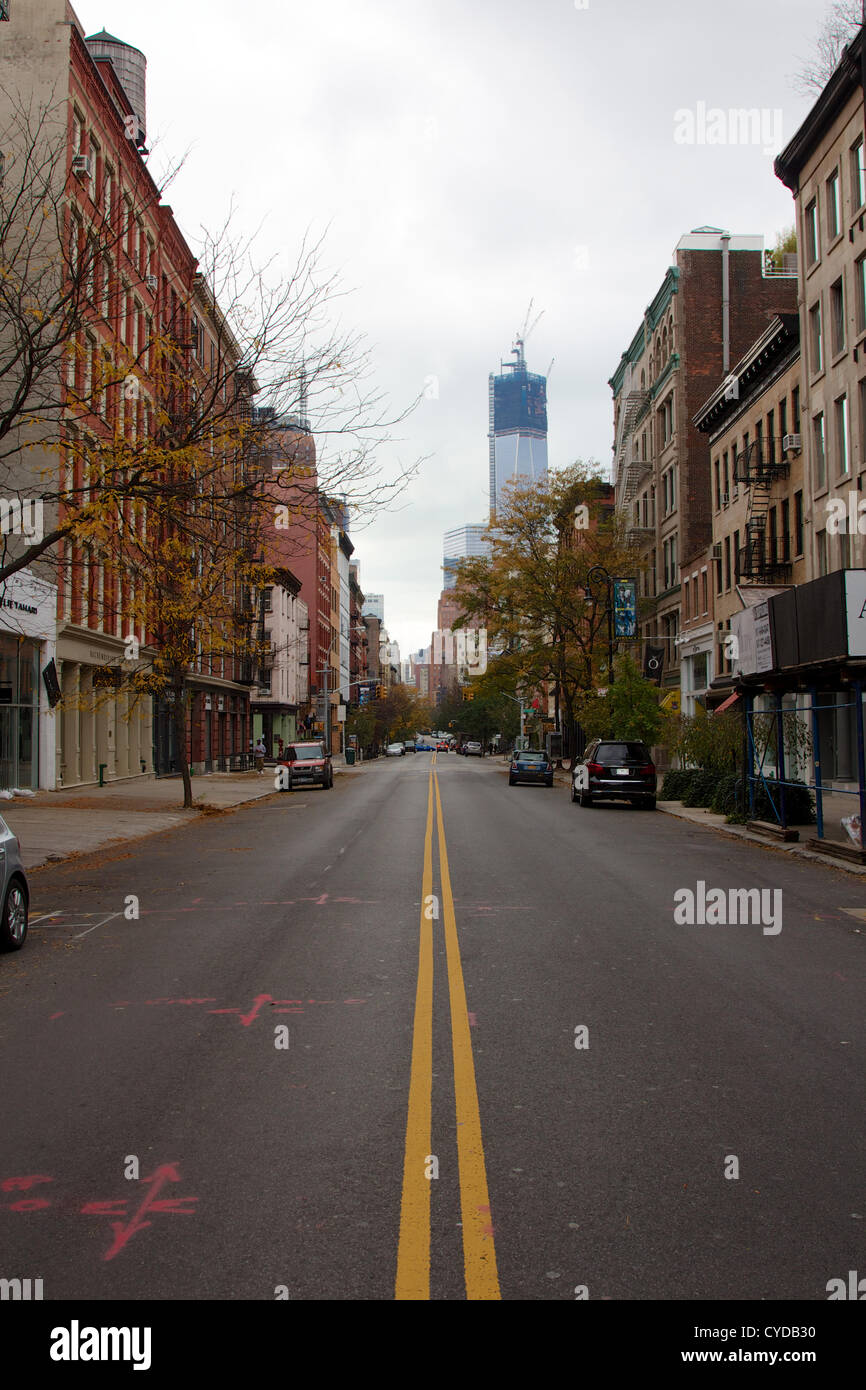 NEW YORK, NY - 31 ottobre 2012: Strade nella zona di blackout in Lower Manhattan giacciono stranamente deserte in New York, NY, il 31 ottobre 2012. Foto Stock