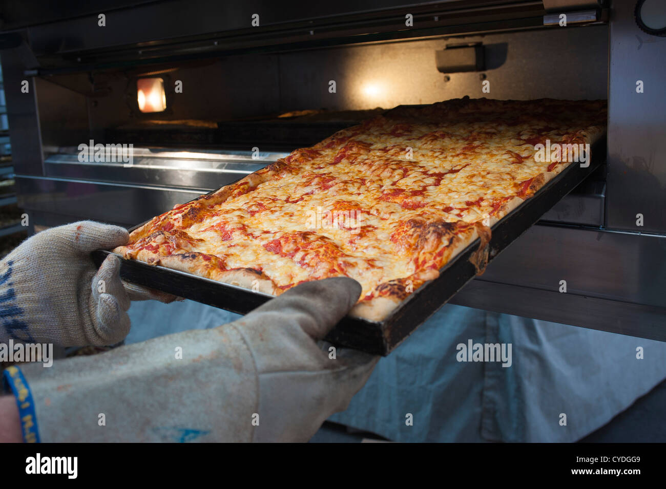 Europa Italia appena sfornato pizza Foto Stock