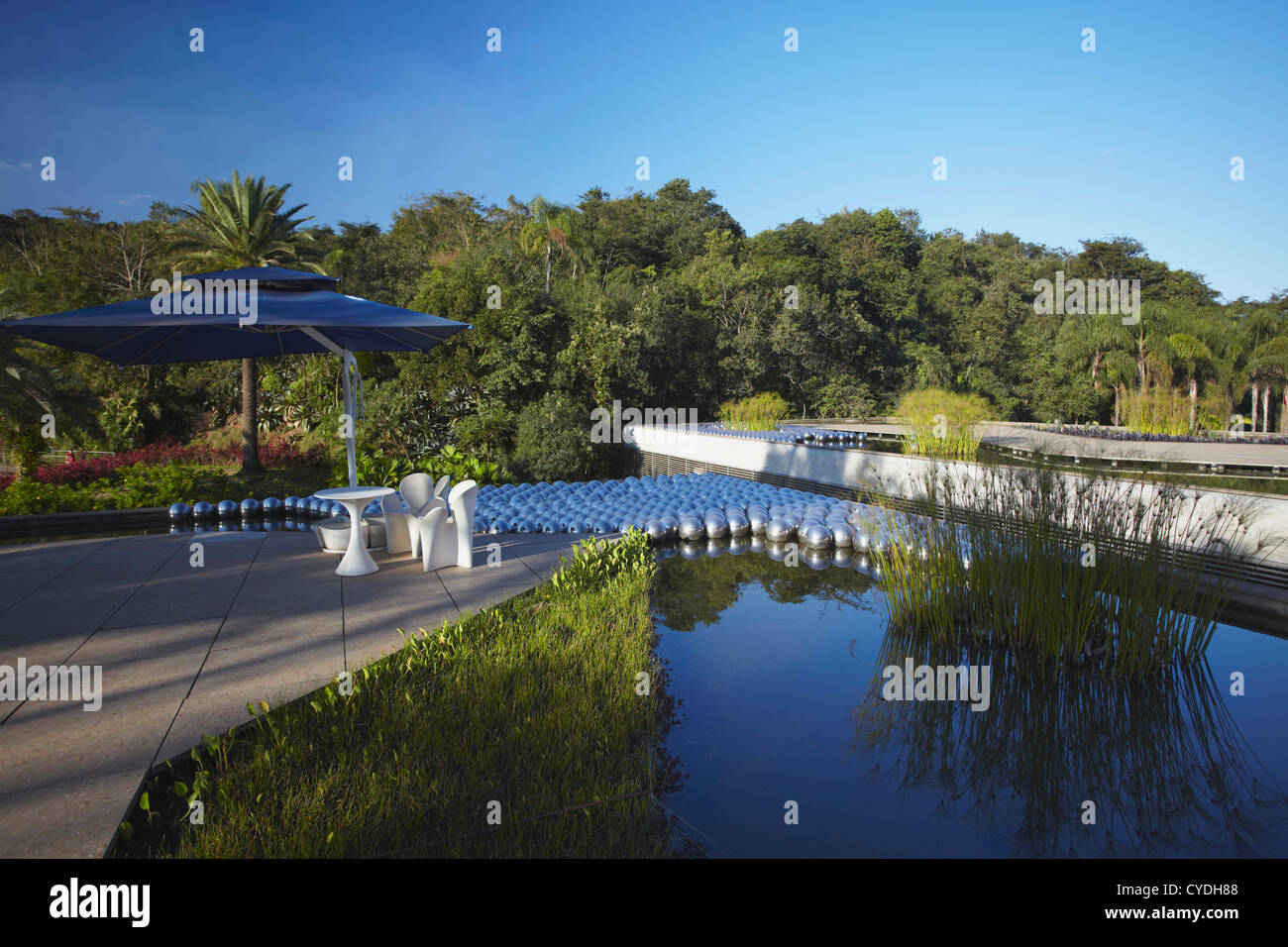 Arte moderna di Yayoi Kusama al Centro de Arte Contemporanea Inhotim, Brumadinho, Belo Horizonte, Minas Gerais, Brasile Foto Stock