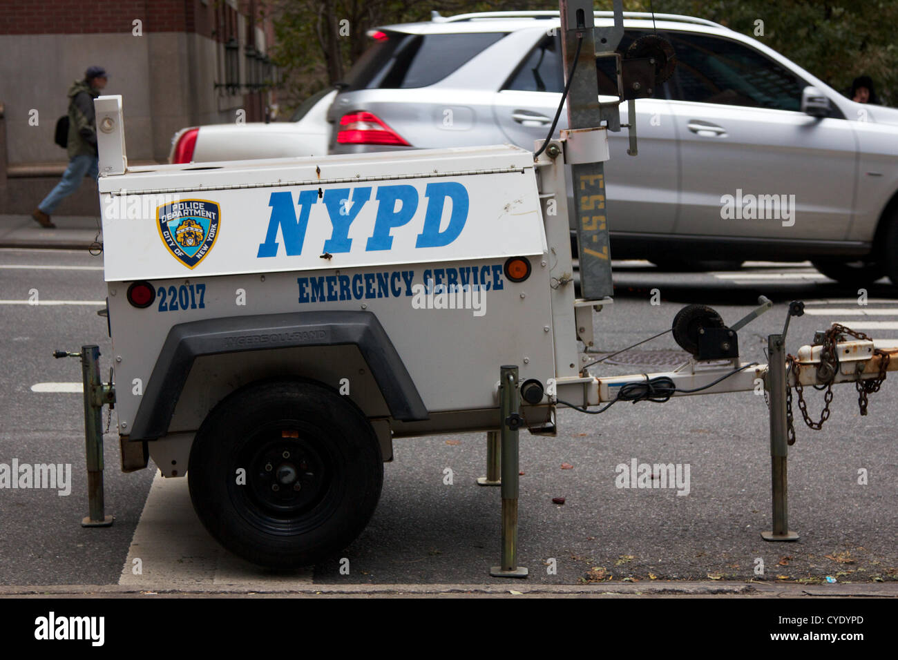 NEW YORK, NY, Stati Uniti d'America - 31 ottobre 2012: NYPD generatori diesel power washer in molti incroci nel oscurati-out zona di Manhattan dopo l uragano Sandy ha messo k.o. il potere in New York, NY, STATI UNITI D'AMERICA, il 31 ottobre 2012. Foto Stock