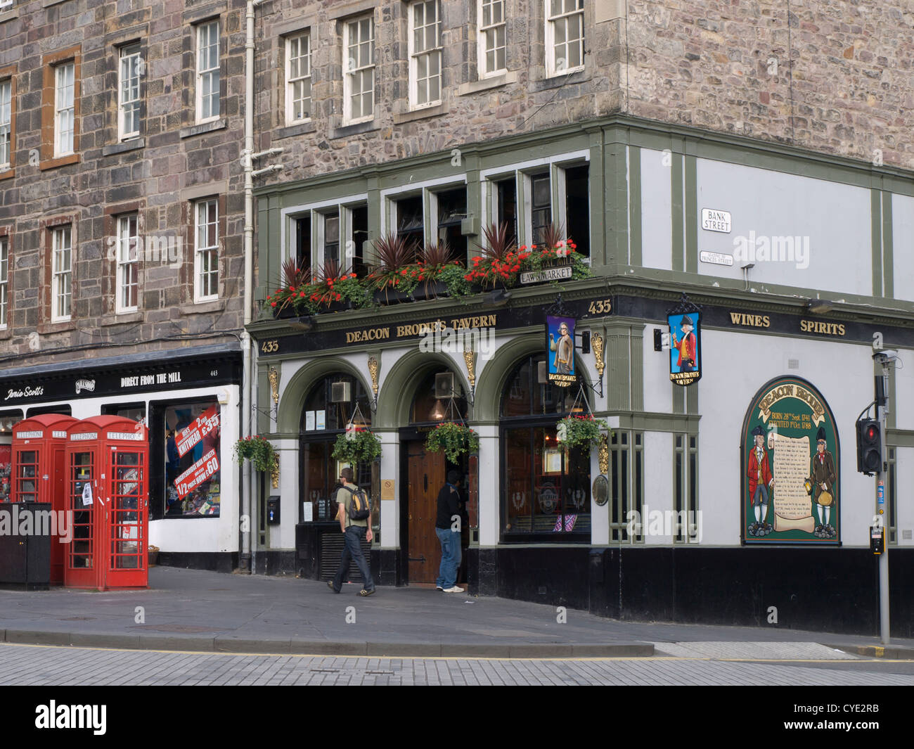 Il diacono Brodie's Tavern su Lawnmarket a Edimburgo in Scozia Foto Stock