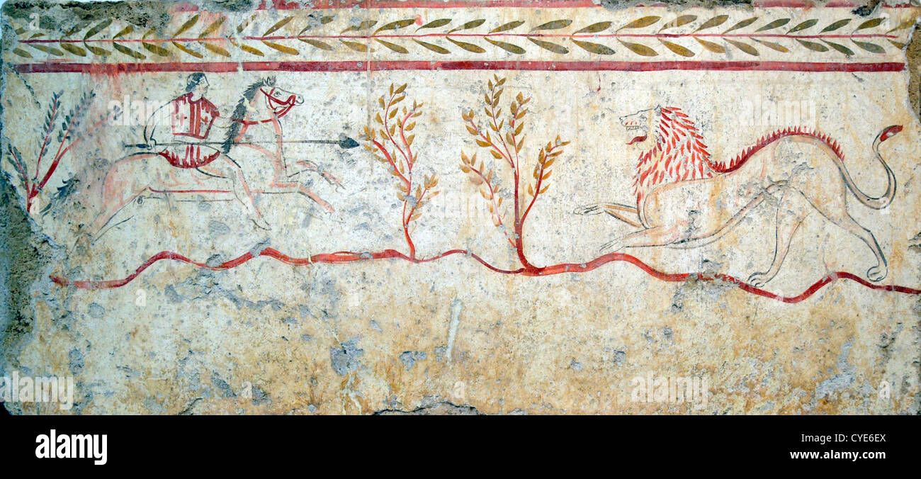 Lion Hunt, tomba greca bramma c.375-350 BC, il museo di Paestum, sito di greche e romane, Italia Foto Stock