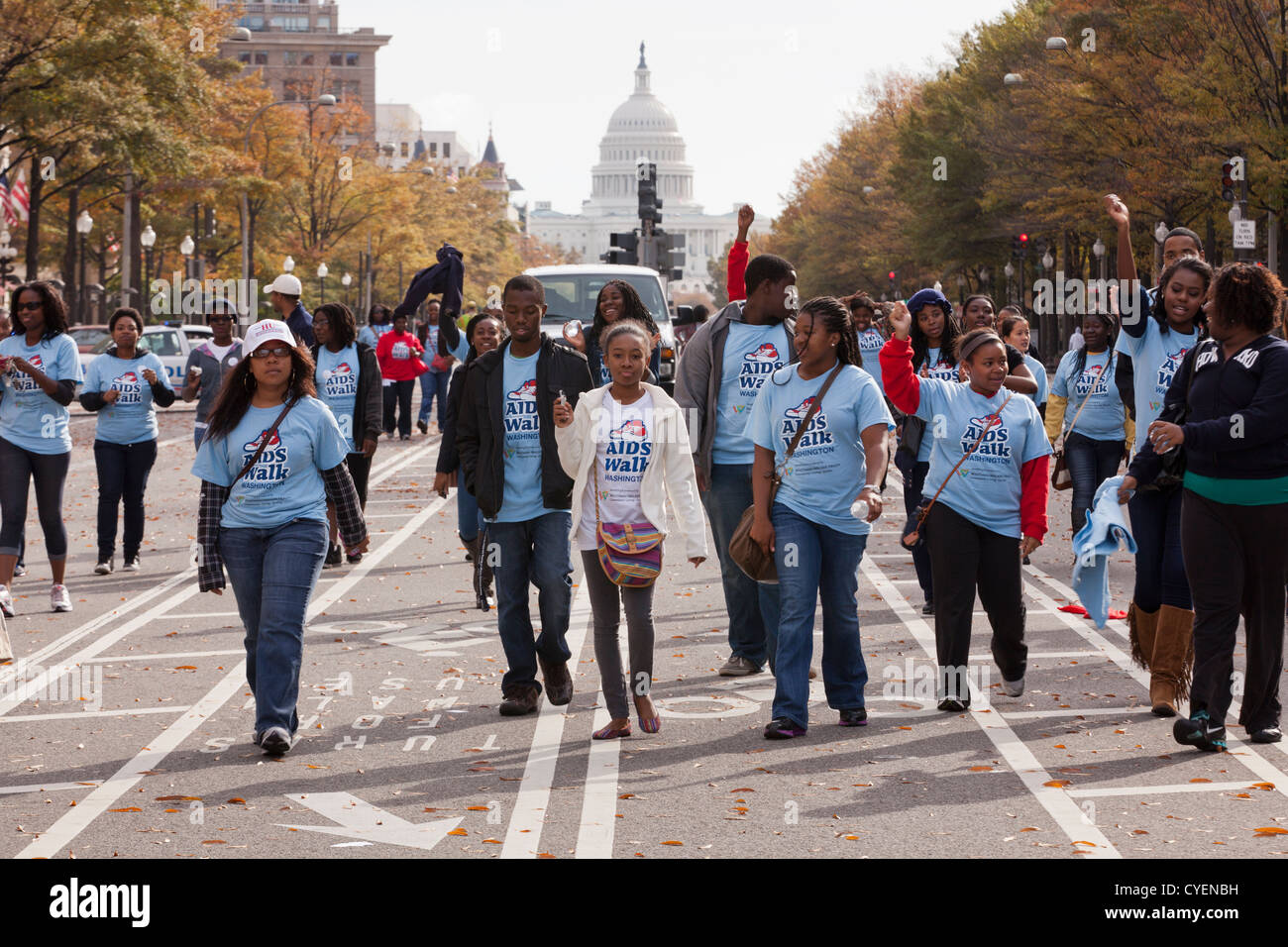 Giovani afro-americano di camminatori presso il National AIDS a piedi - Washington, DC Foto Stock