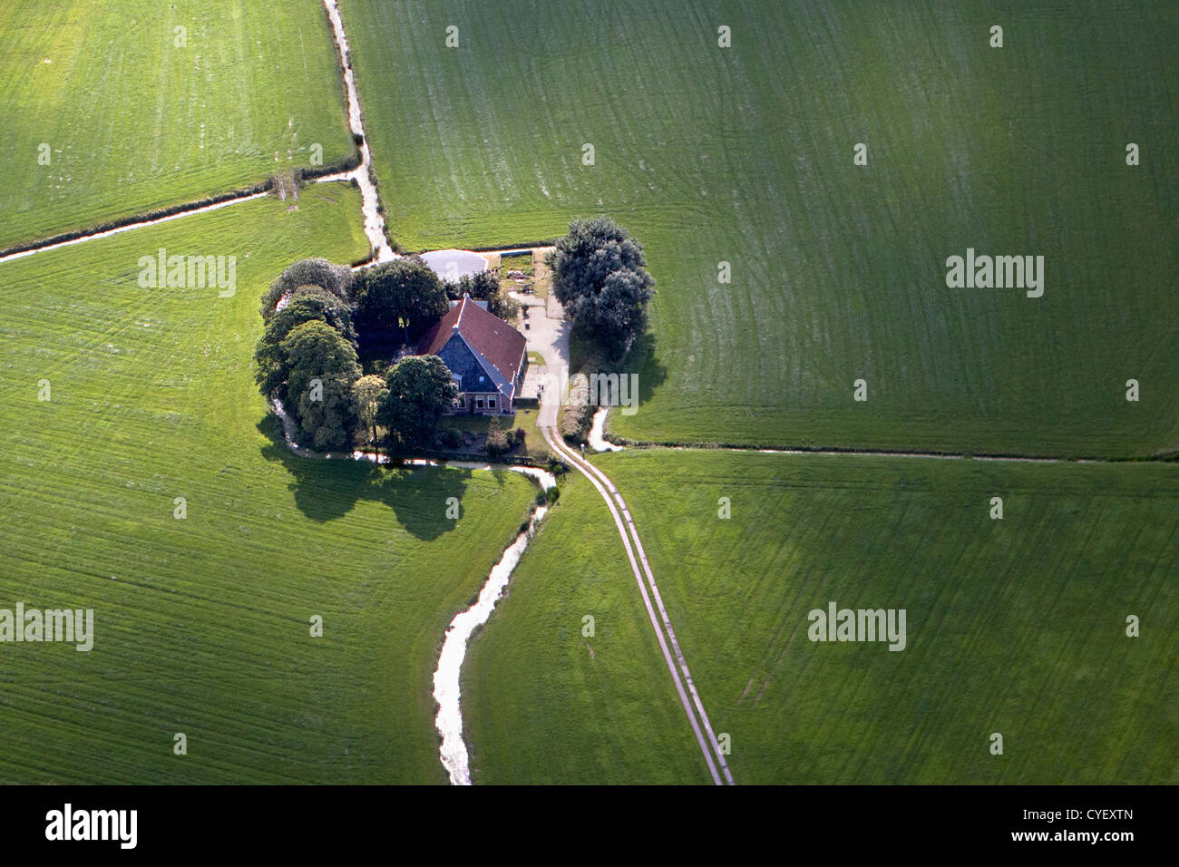 Nei Paesi Bassi, vicino Raerd, antenna. Azienda agricola. Foto Stock
