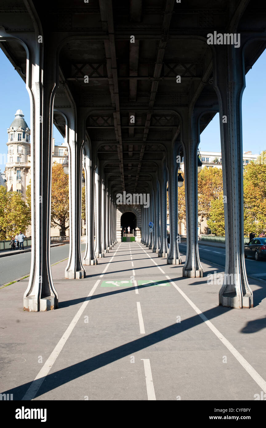 Parigi, Francia - Bir Hakeim bridge Foto Stock