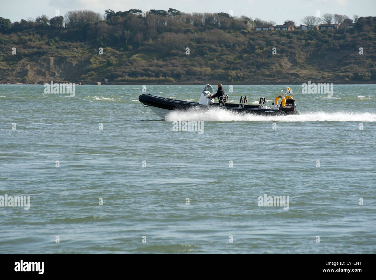 La nervatura motoscafo in mare Foto Stock