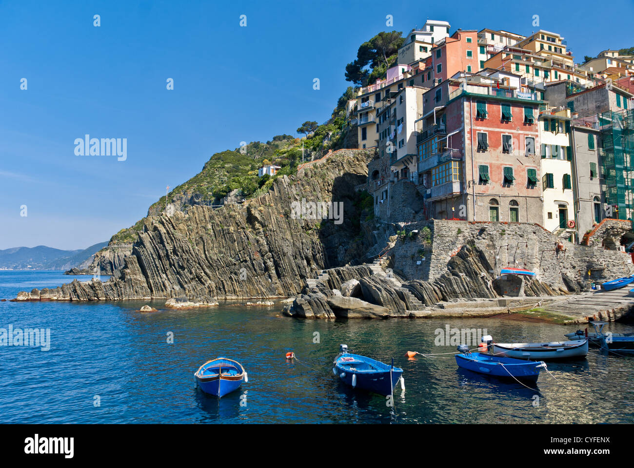 L'Italiano villaggio sul mare di Riomaggiore nelle Cinque Terre Foto Stock