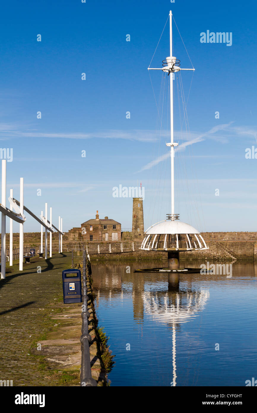 Il Crows Nest piattaforma di visualizzazione di Whitehaven Harbour Foto Stock