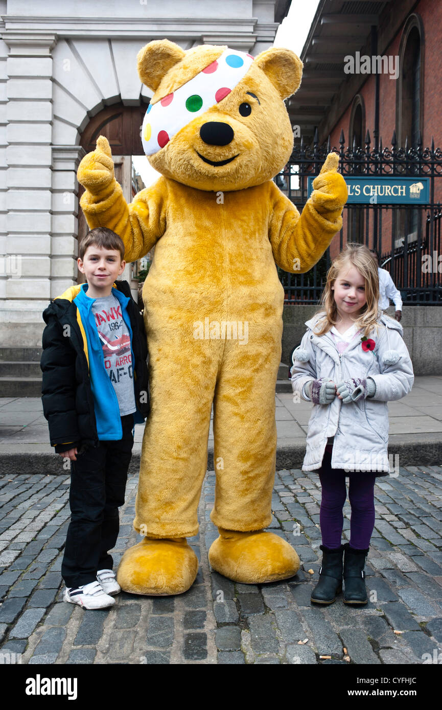 Bbc Bambini Bisognosi Immagini E Fotografie Stock Ad Alta Risoluzione - Foto 9