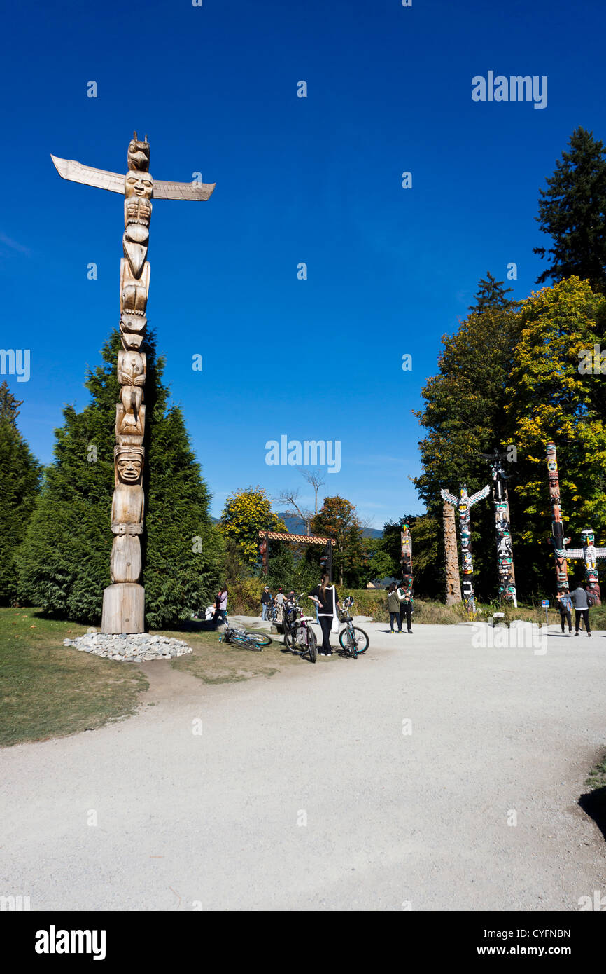 Totem Poles a Stanley Park. Vancouver, BC, Canada. Foto Stock