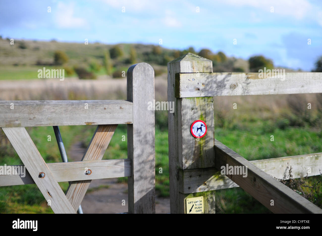 Una porta aperta campagna a Luton, Bedfordshire, Inghilterra. Foto Stock
