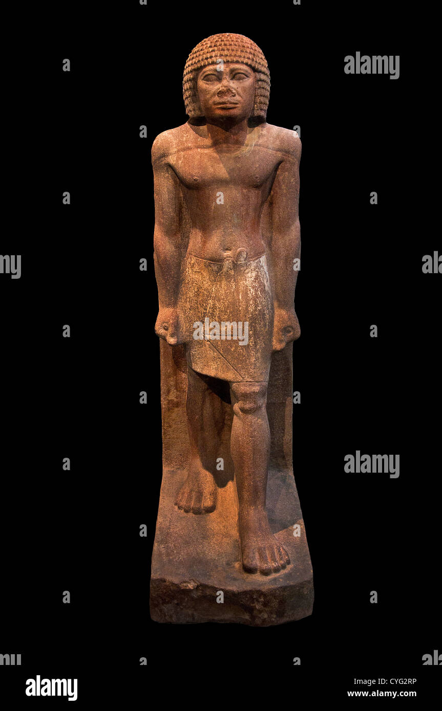 Forte funzioni sviluppate la muscolatura di estensione figura Dynasty 4 2575-2465 A.C. Egitto el Kab Elkab Eleithyaspolis 89,5 cm maschio Foto Stock