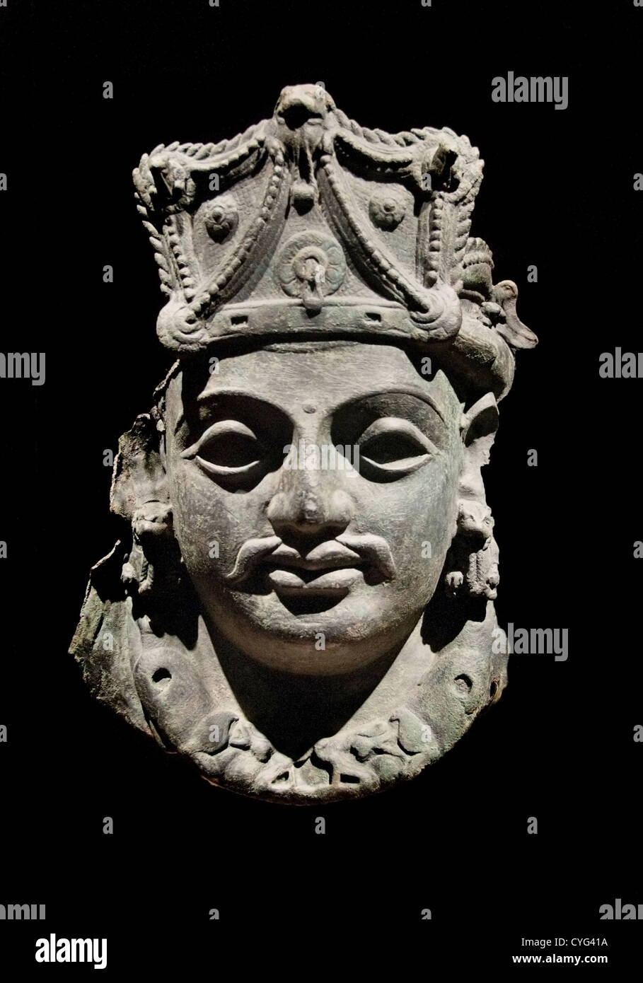 Maschera di Vishnu come Para Vasudeva v secolo India Jammu e Kashmir bronzo 34 cm Foto Stock