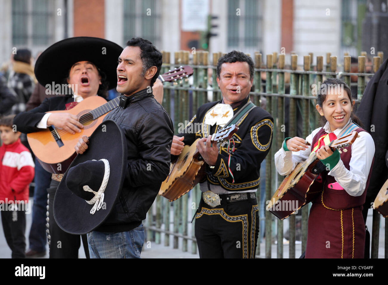 Banda Mariachi cantanti, Puerta Sol Square Plaza, Madrid, Spagna Foto Stock