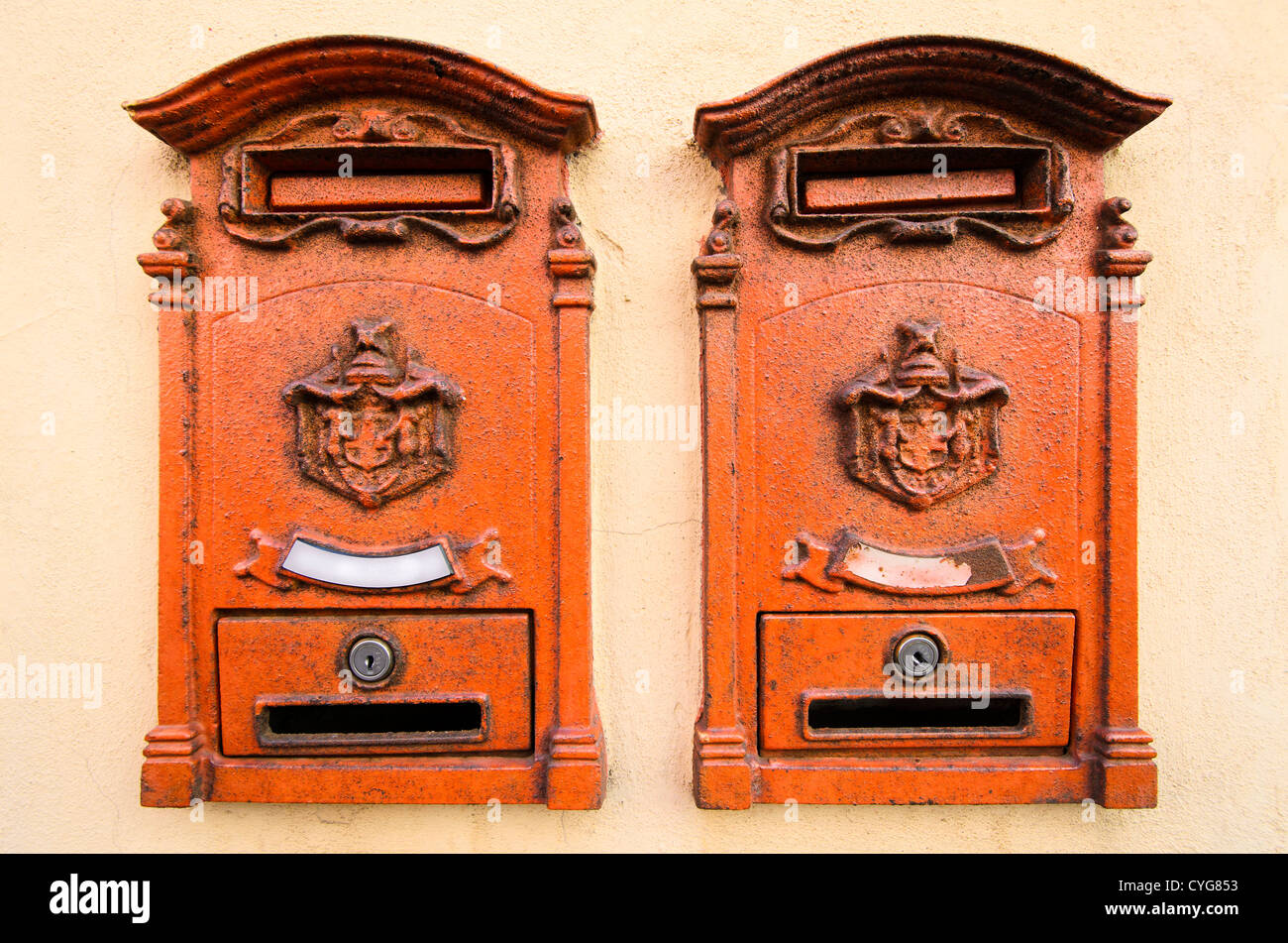 Arancione casella di posta - Piombino, Italia Foto Stock