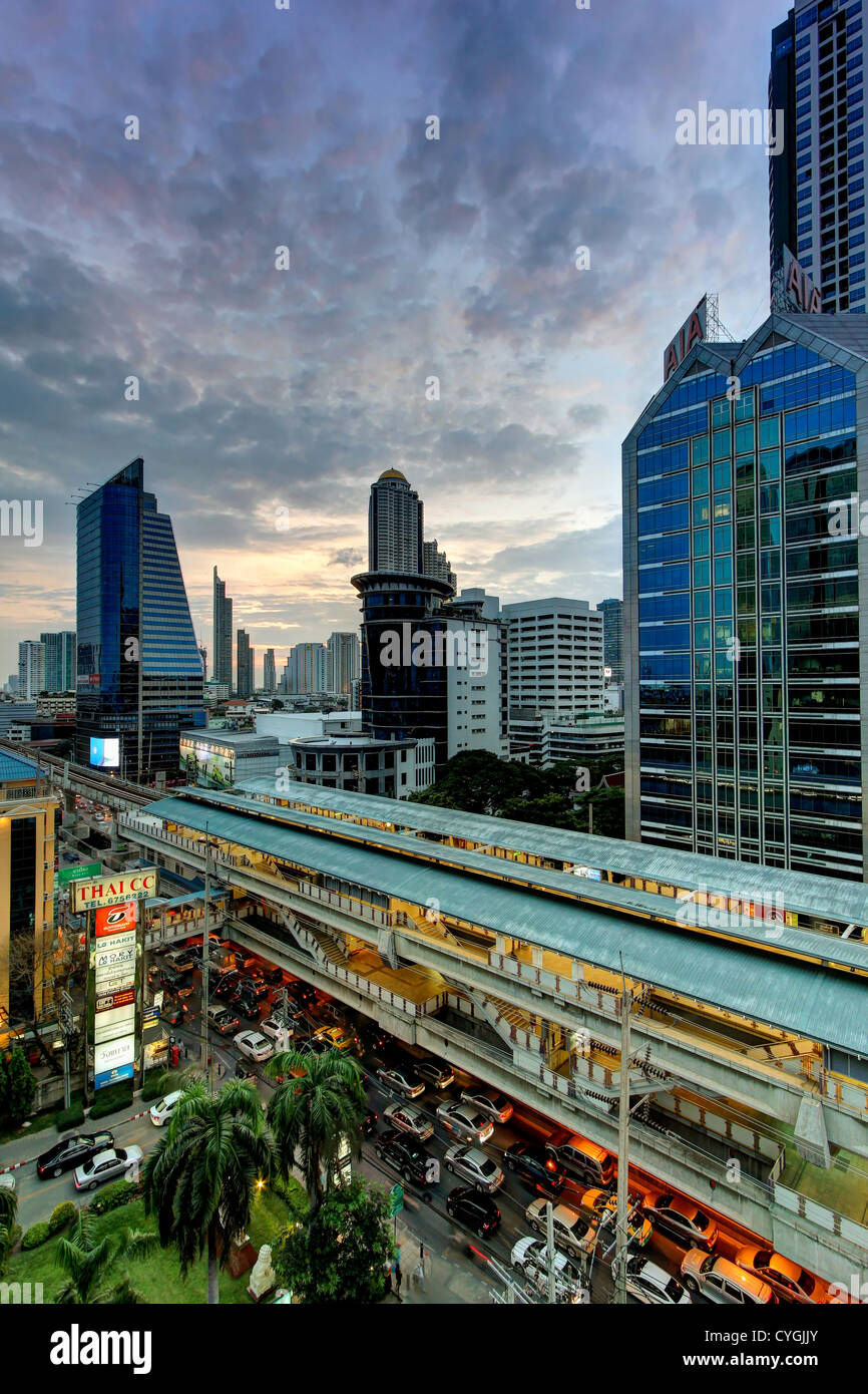 BTS Surasak @ South Sathorn Road | Bangkok Foto Stock