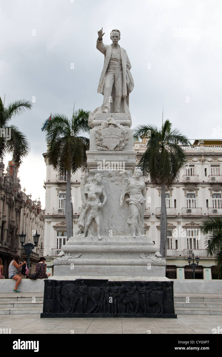 Statua di Jose Marti, 1895, nel Parque Central Havana, Cuba Foto Stock