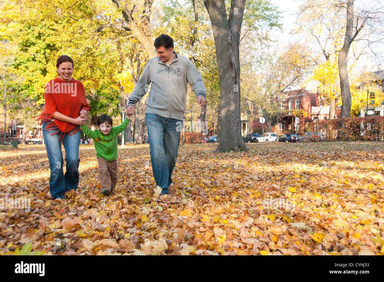 La famiglia in autunno Foto Stock
