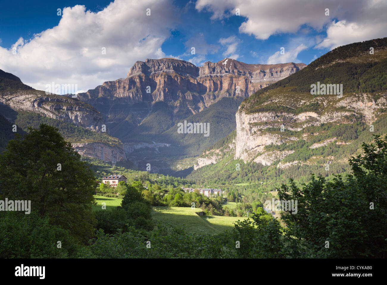 Torla; Ordessa Parco Nazionale; Pirenei; Spagna; estivo; Foto Stock