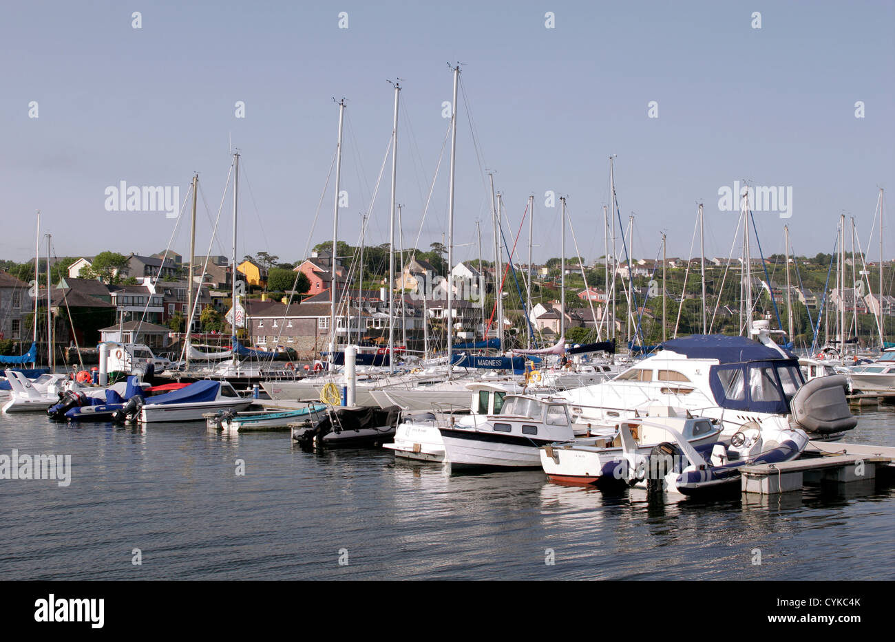 Il piccolo porto turistico di Kinsale, nella contea di Cork, Irlanda Foto Stock