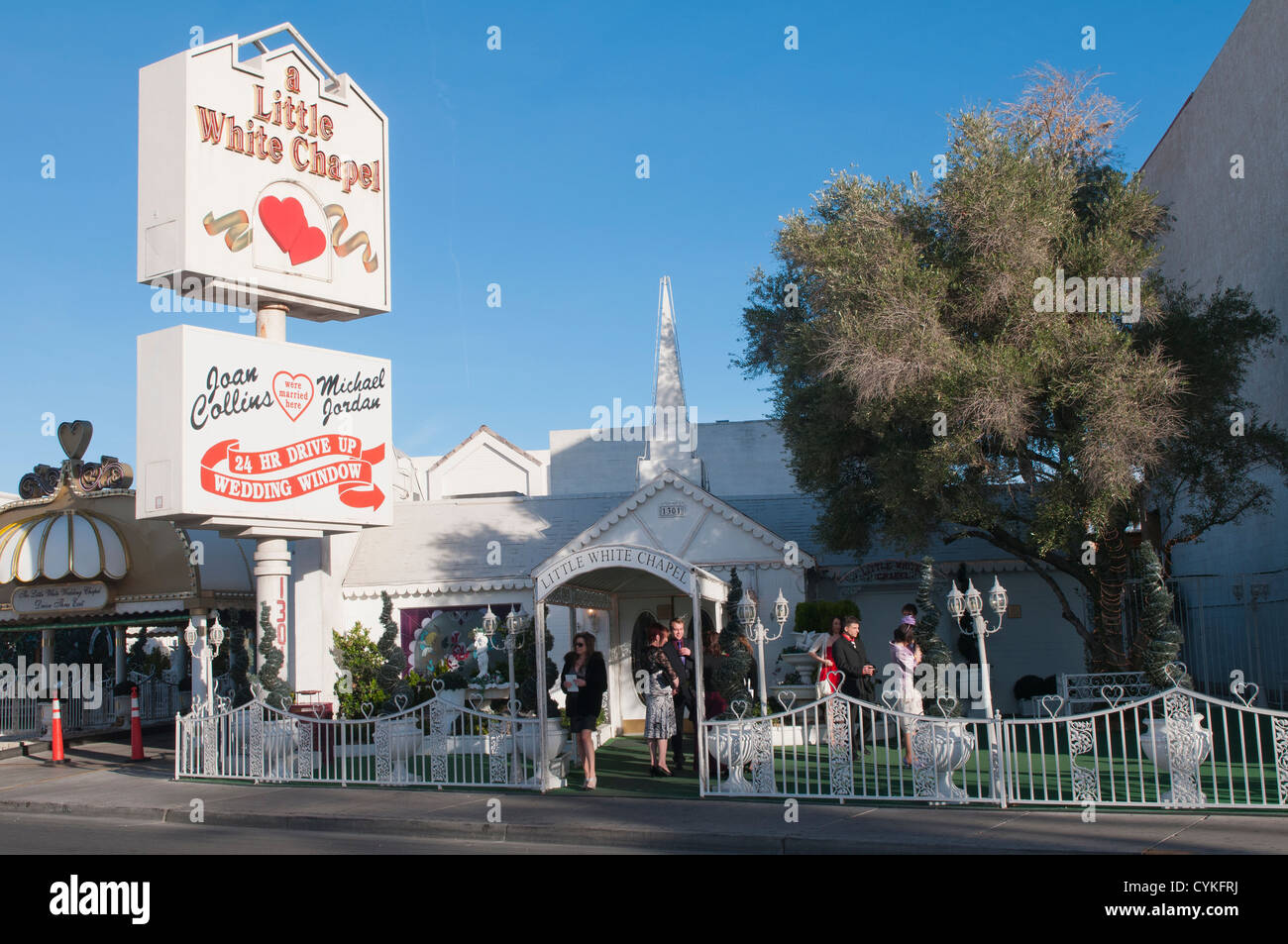 Un po' di cappella Bianca di Matrimonio in Cappella di Las Vegas, Nevada. Foto Stock