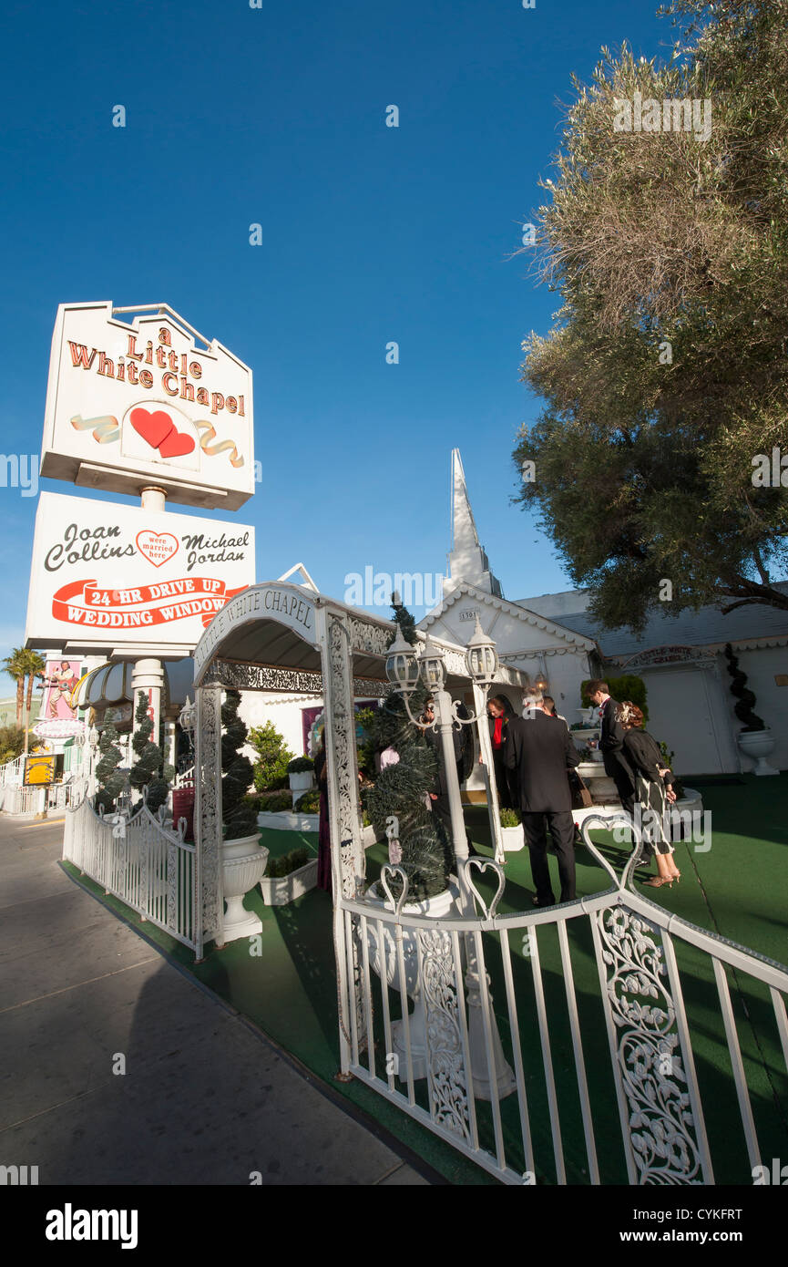 Un po' di cappella Bianca di Matrimonio in Cappella di Las Vegas, Nevada. Foto Stock