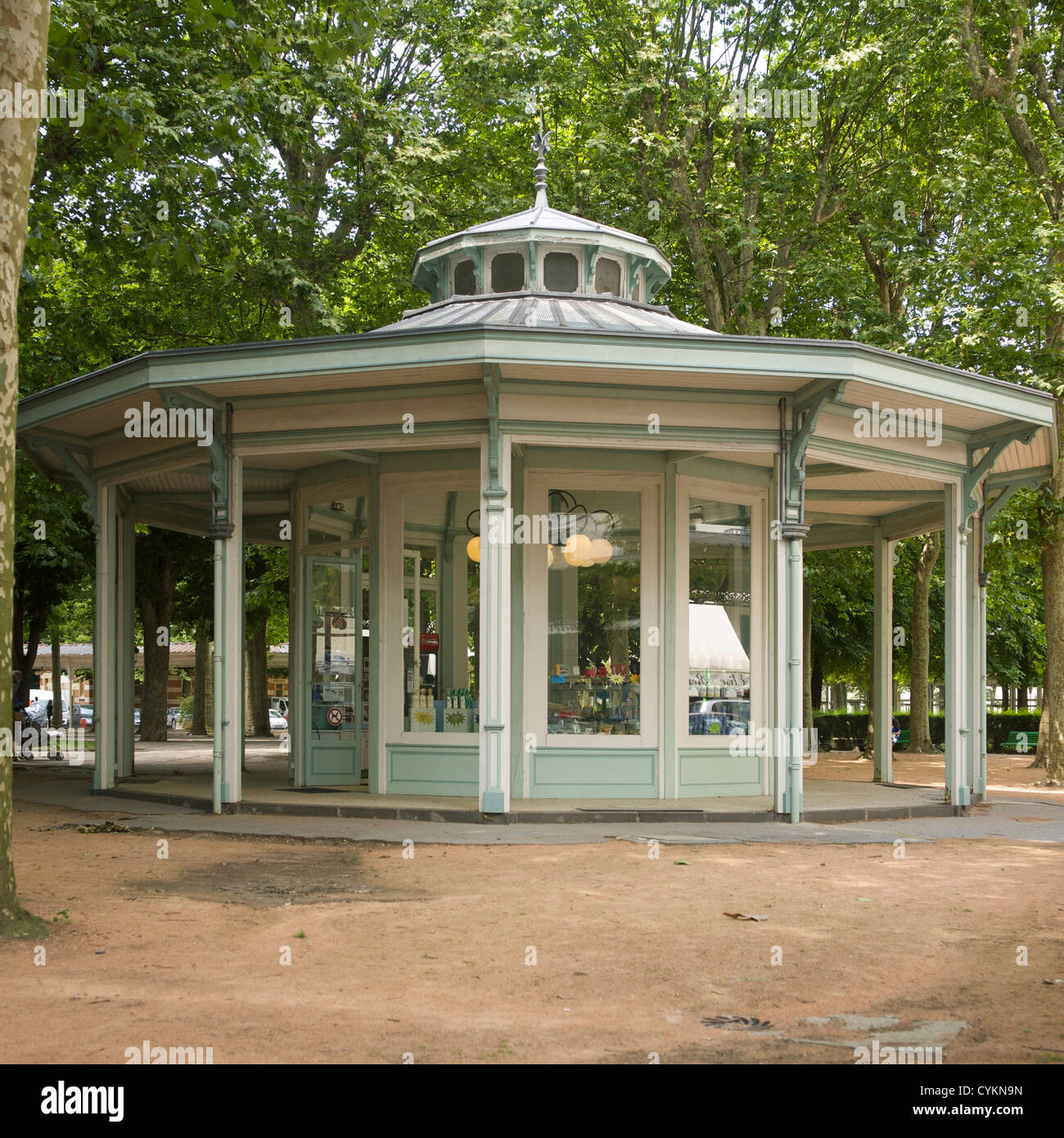 Pavilion di Parc des Sources / Sorgente park, Vichy, Allier, Francia, Europa Foto Stock