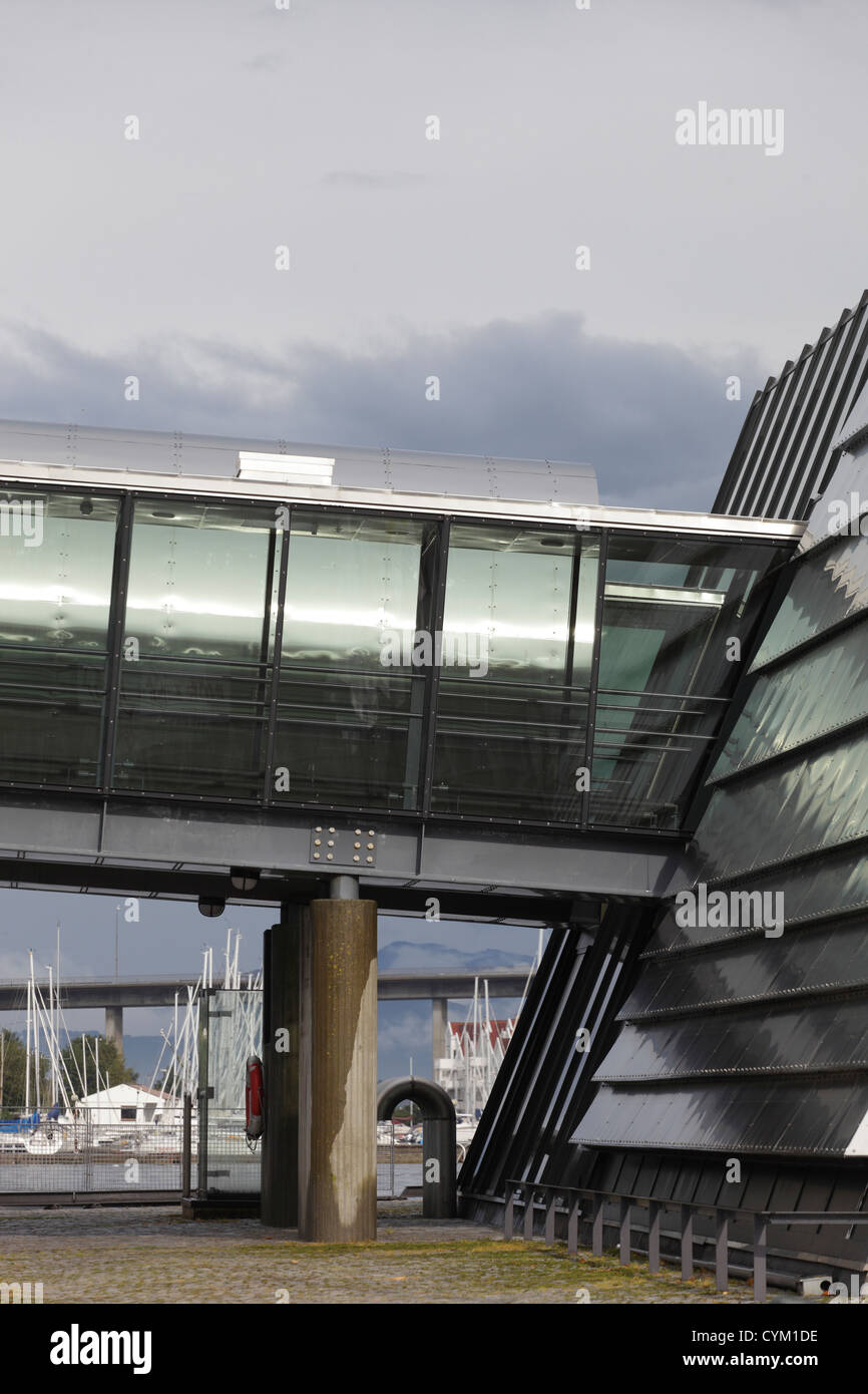 Norwegian Petroleum Museum (Norsk Oljemuseum), Stavanger, Norvegia. Architetto: L2 Arkitekter, 1999. Dettagli esterni che mostra elevat Foto Stock