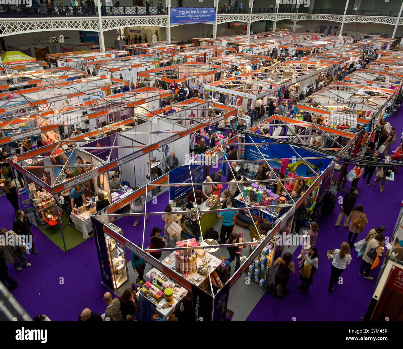 8 yoga annuale mostra Olympia London 27 ottobre 2012 Foto Stock