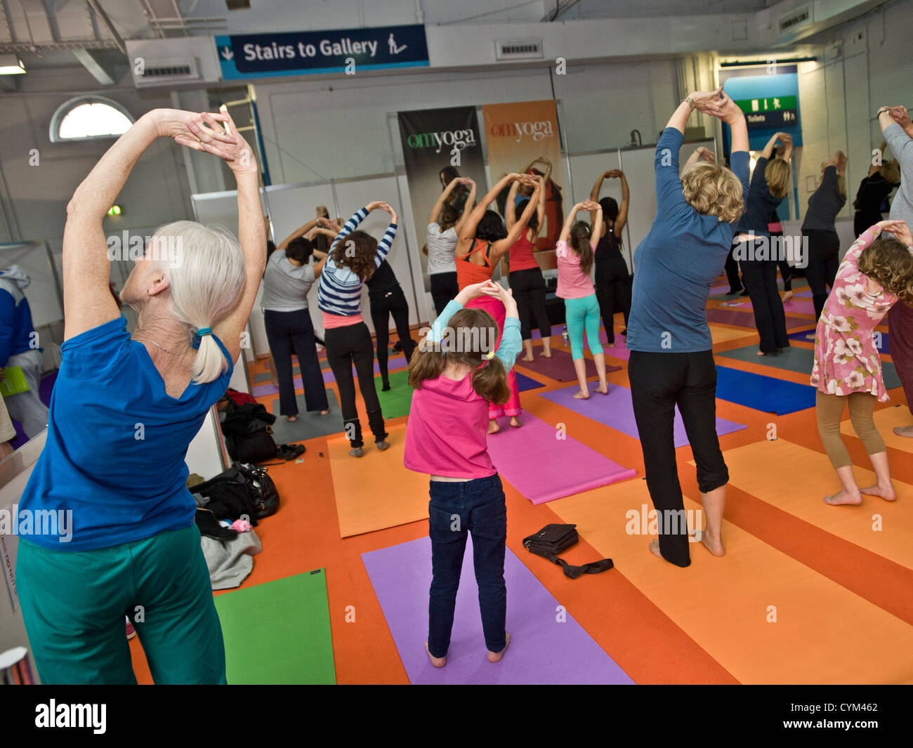 8 yoga annuale mostra Olympia London 27 ottobre 2012 Foto Stock