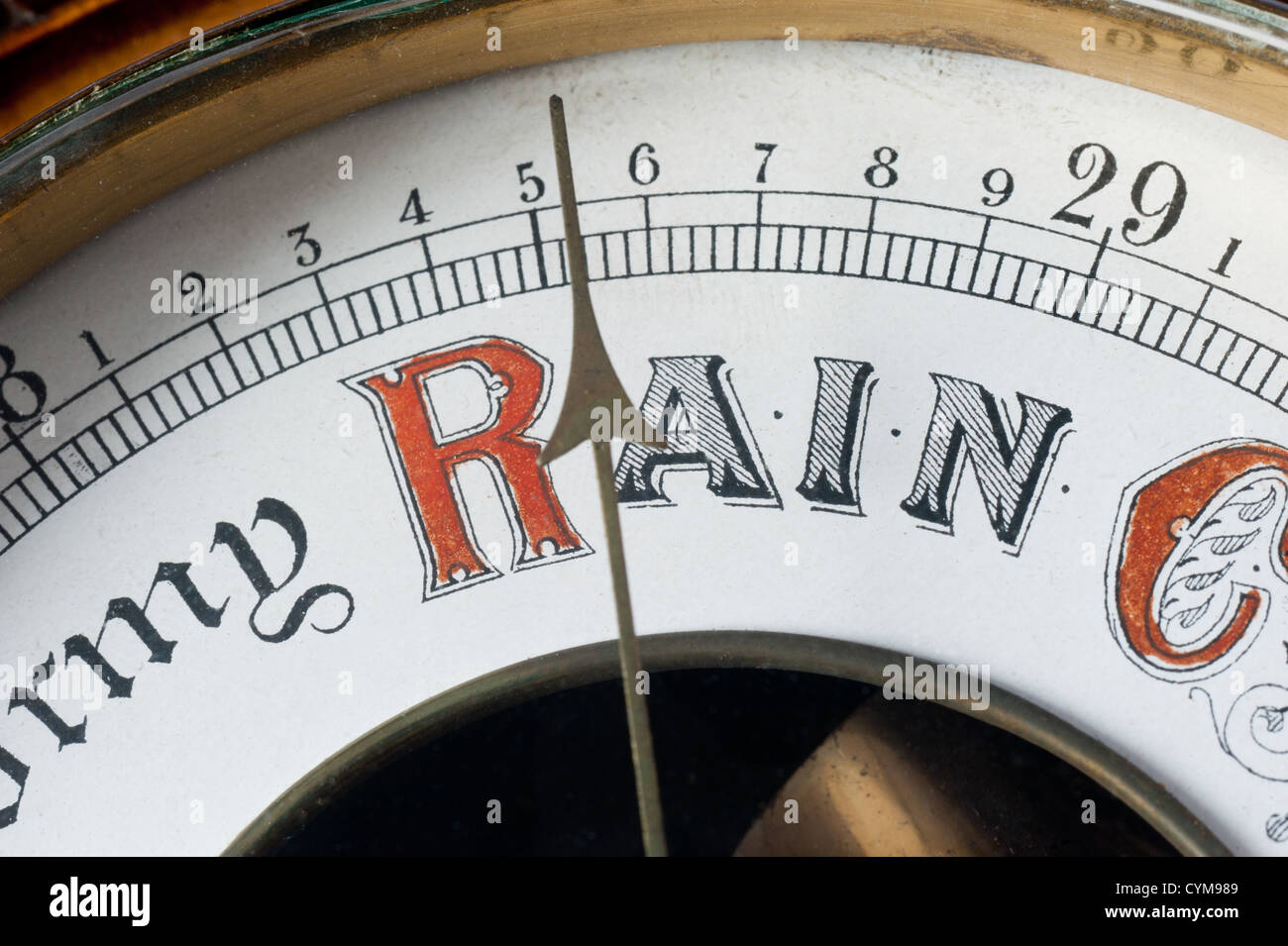 Un barometro mostra 'Rain' Foto Stock