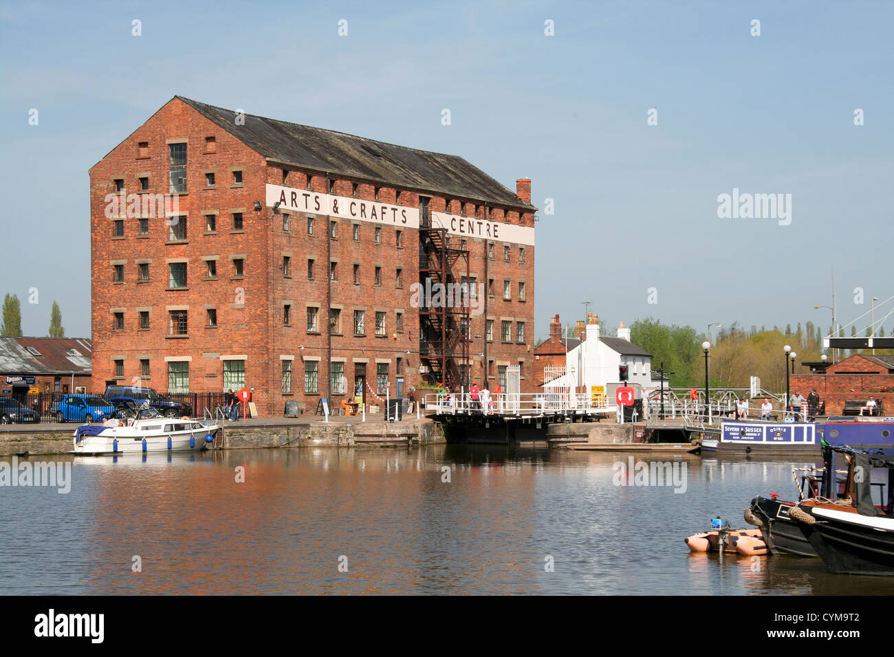 Arti e Mestieri Centro Bacino del canale Gloucester Docks Gloucester England Regno Unito Foto Stock