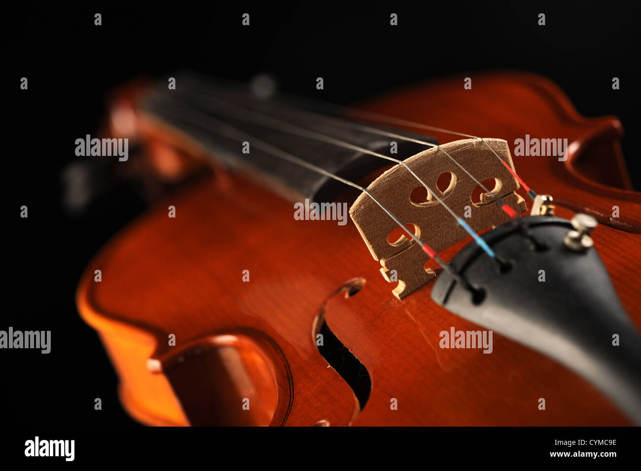 Immagine ravvicinata di un violino, basse profondità di campo Foto Stock