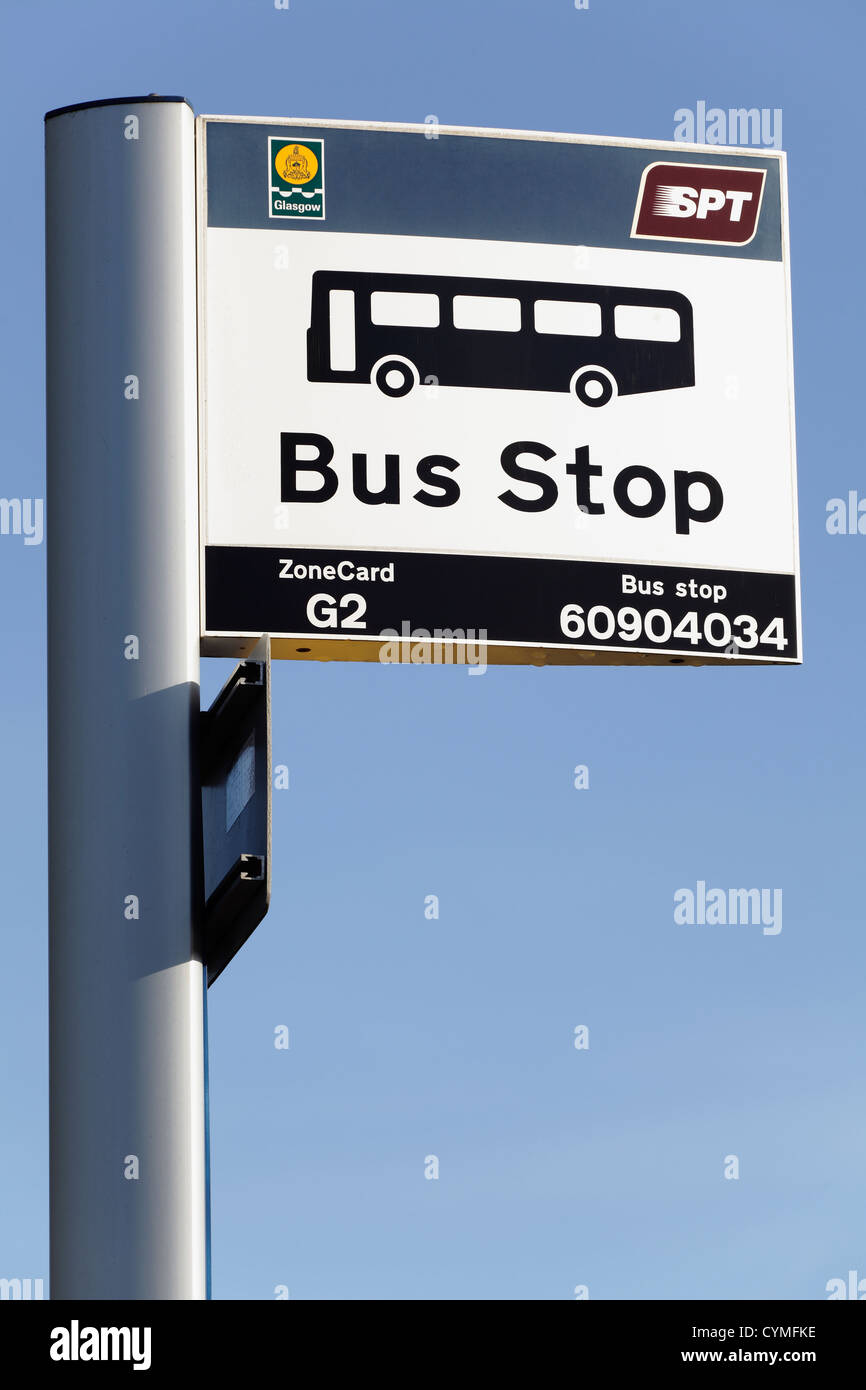 Una fermata degli autobus a firmare, Scotland, Regno Unito Foto Stock