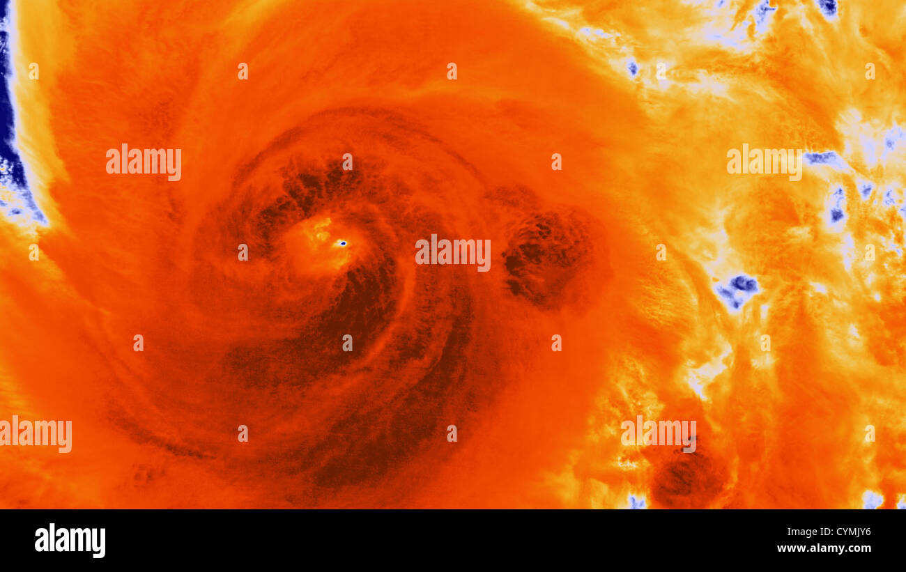 Immagini dettagliate di uragano Sandy intensificazione di mattina presto il 25 ottobre 2012 Foto Stock