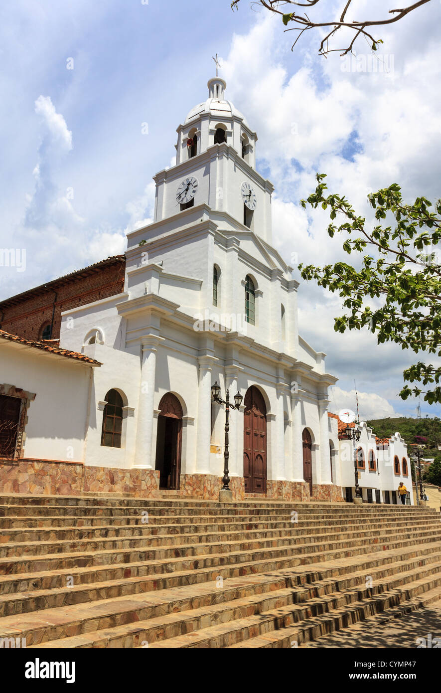 La Iglesia Nuestra Señora de las Nieves, la chiesa comunale di Los Santos, Santander, Colombia Foto Stock